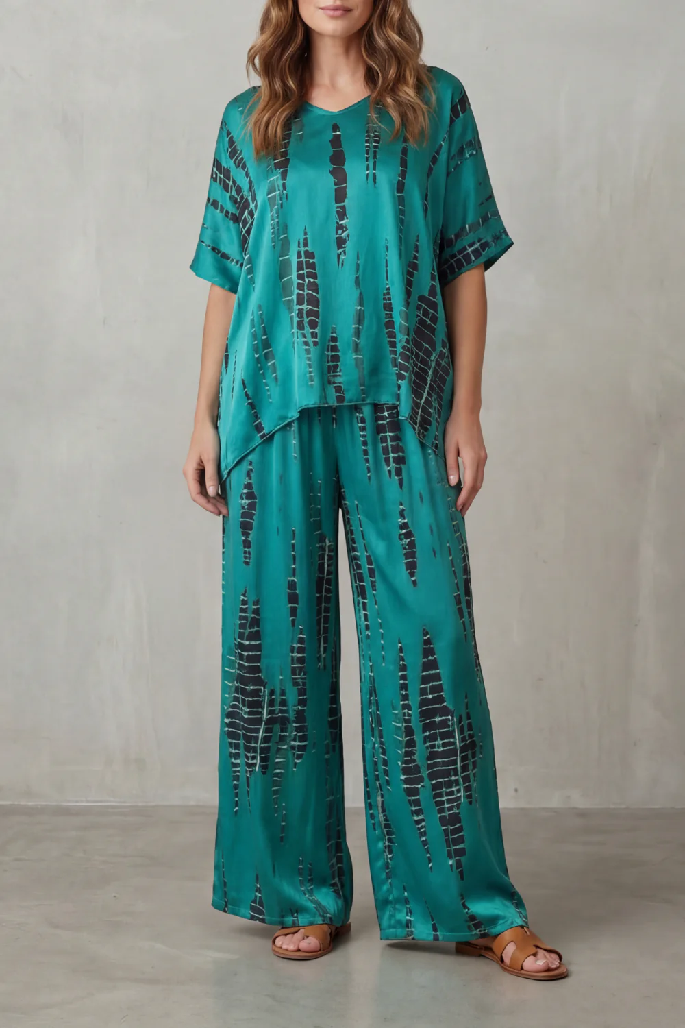 Marie – Abstract Print Detail – Wide-Leg Lounge Set