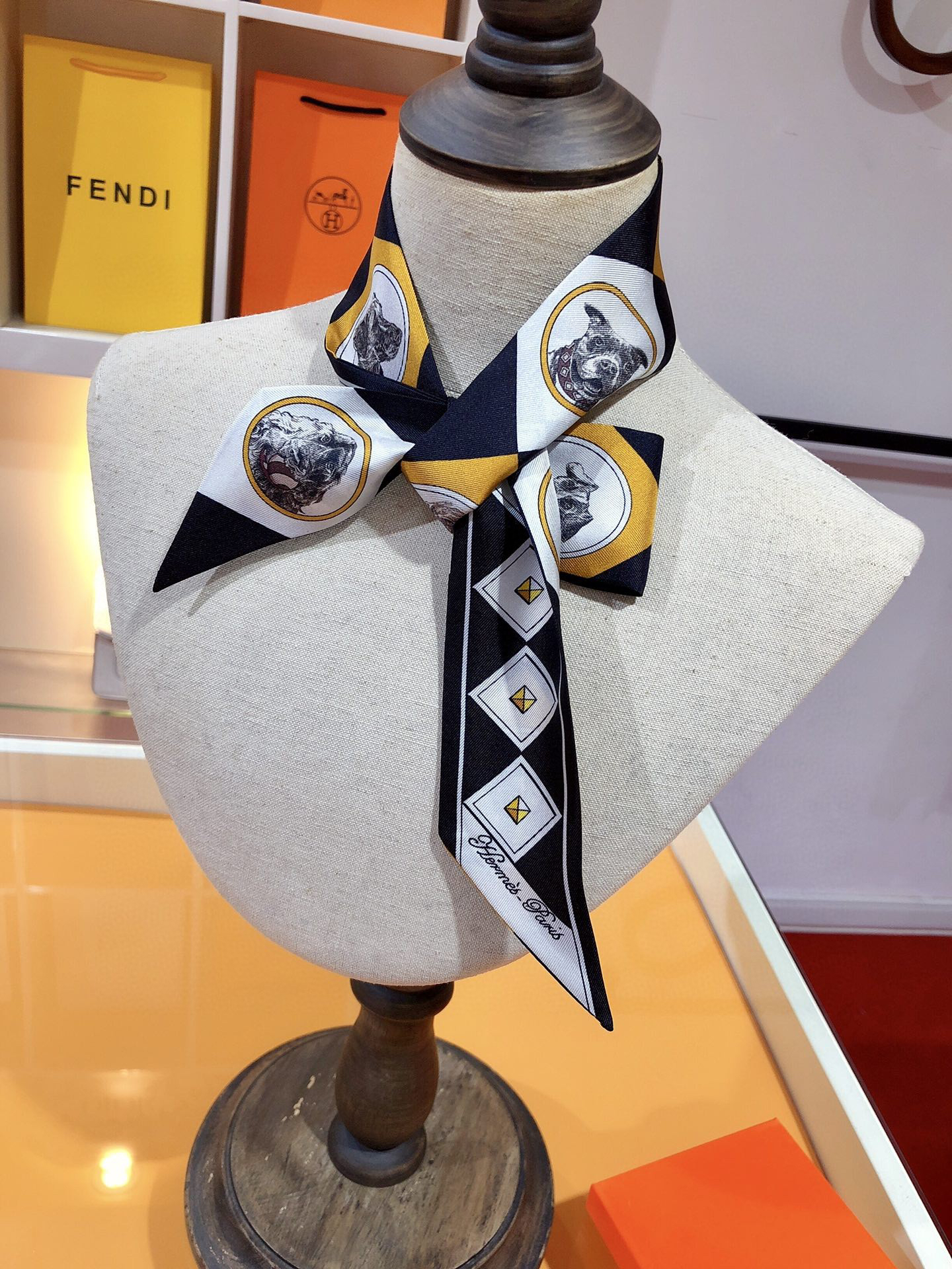 [TOP] HERMES Twilly Scarf - Black - 711 Luxury