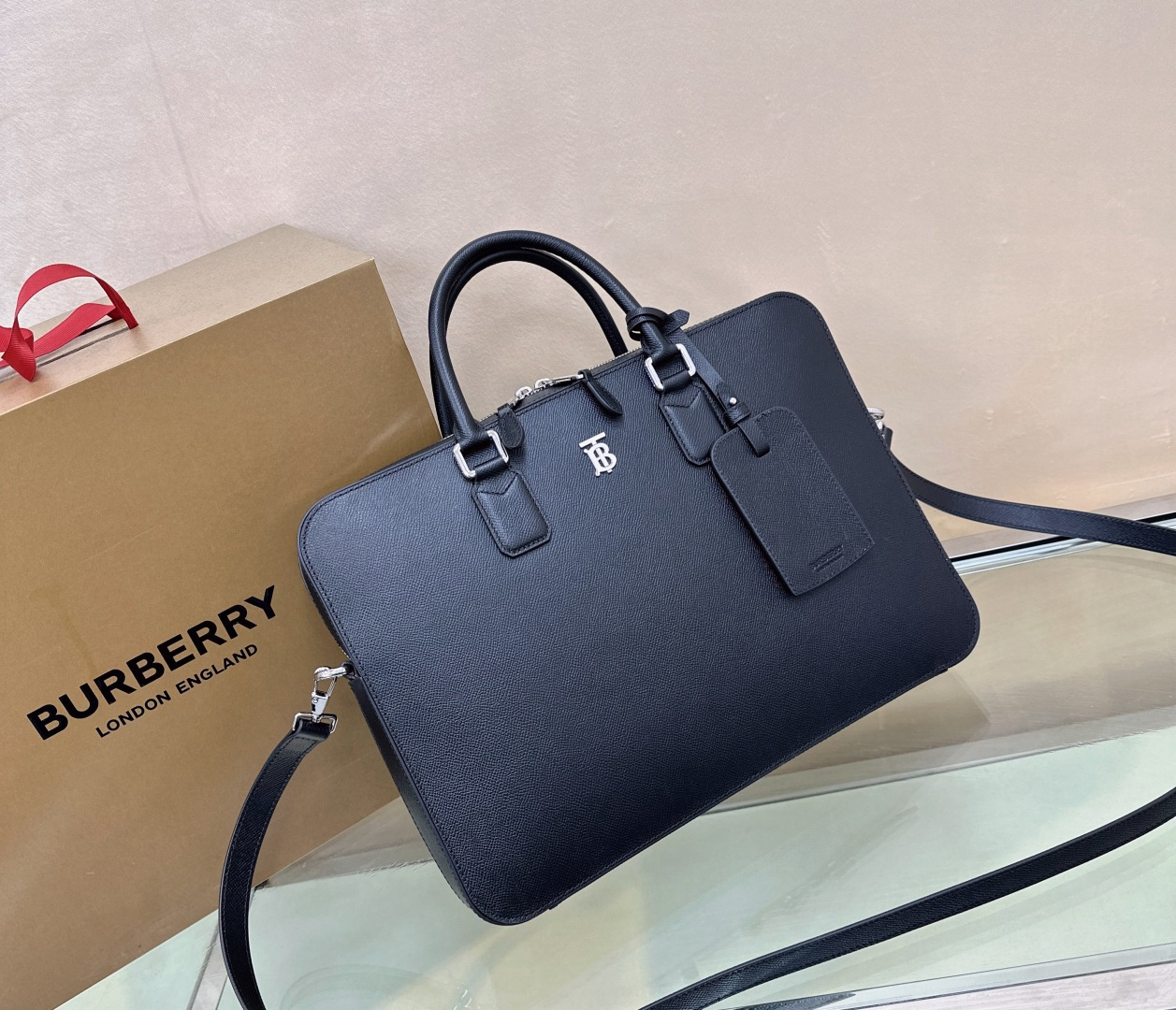 [TOP] BURBERRY Briefcase Calfskin 27x5x37.5cm - Black & SHW - 711 Luxury