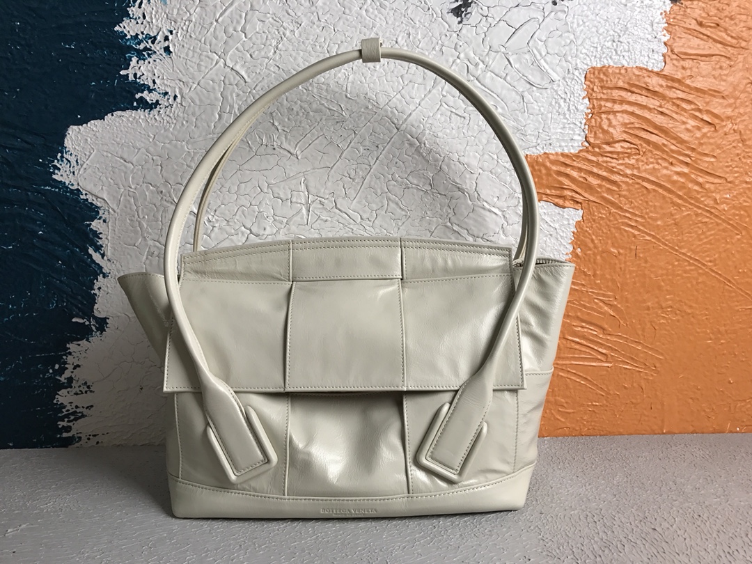 [TOP] Bottega Veneta BV Arco Bag Wax Leather 48x33x11cm - White - 711 Luxury