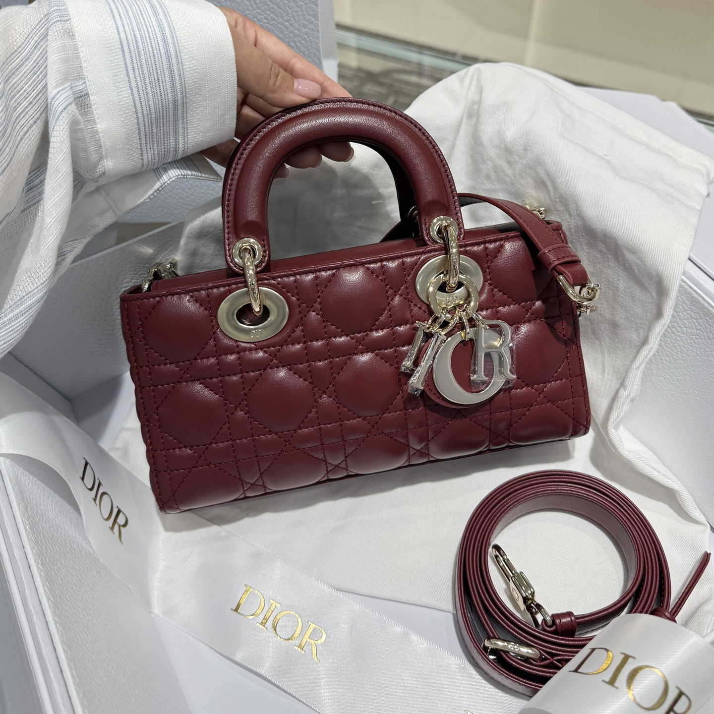 [TOP] Christian Dior Lady D-Joy Bag Lambskin 22x12x6cm - Red - 711 Luxury