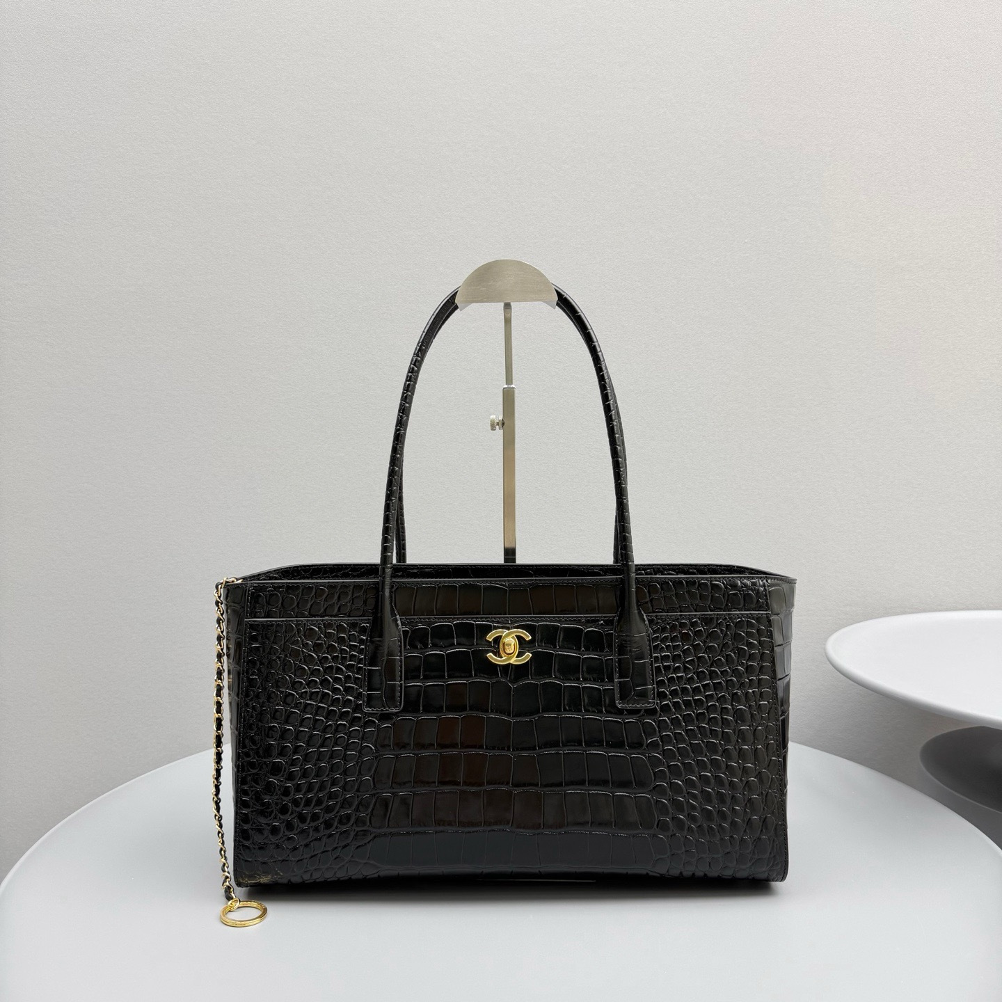 CHANEL Small Shopping Bag Crocodile Embossed Calfskin Gold-tone Metal Green #386454