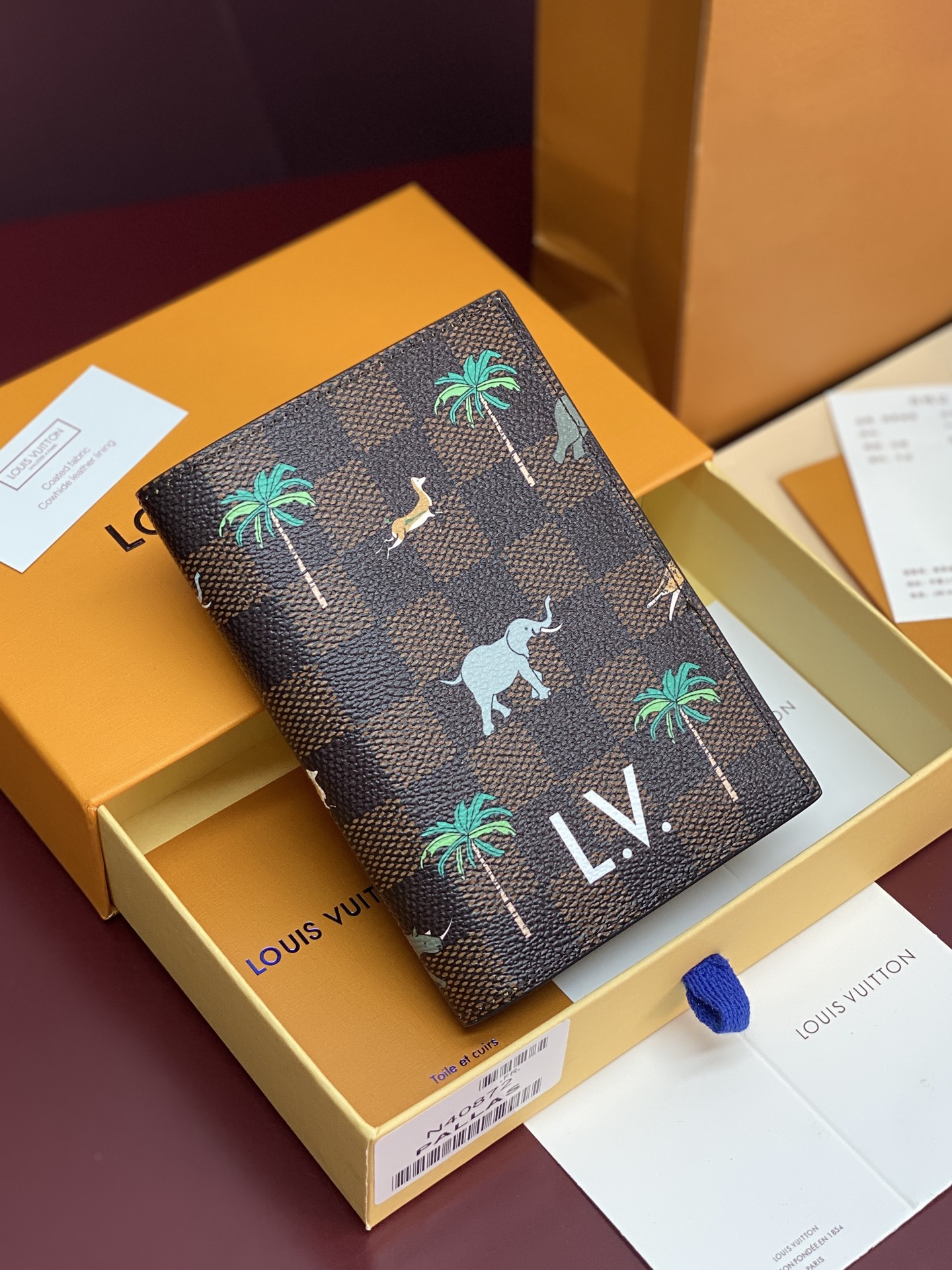 [TOP] Louis Vuitton LV X The Darjeeling Limited Passport Holder 14x2.5x10cm Damier Heritage - Brown