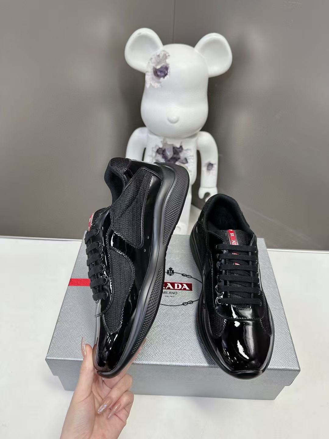 [TOP] PRADA  Men's and Women's Sneakers - Black - 711 Luxury