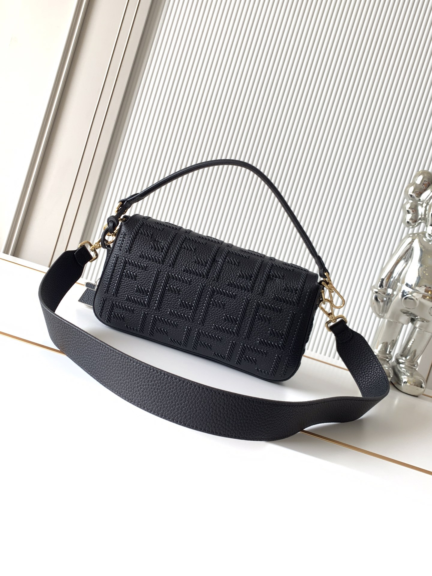 [TOP] FENDI Baguette Bag 27-6-15cm - Black - 711 Luxury