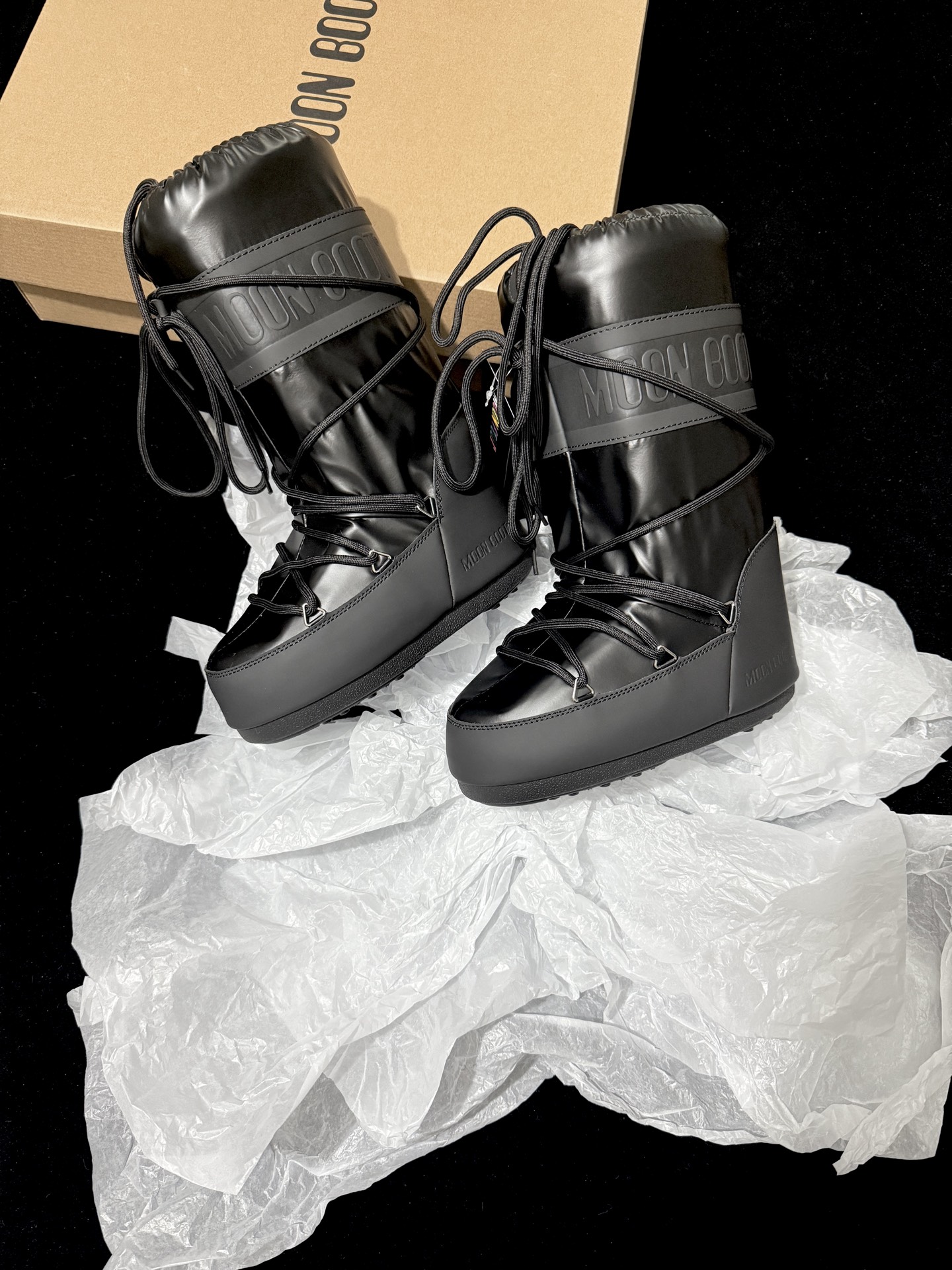 Designer Shoes MOON BOOT Icon Faux Fur And Faux Leather Snow Boots #396152 View 2 | Nigo Office