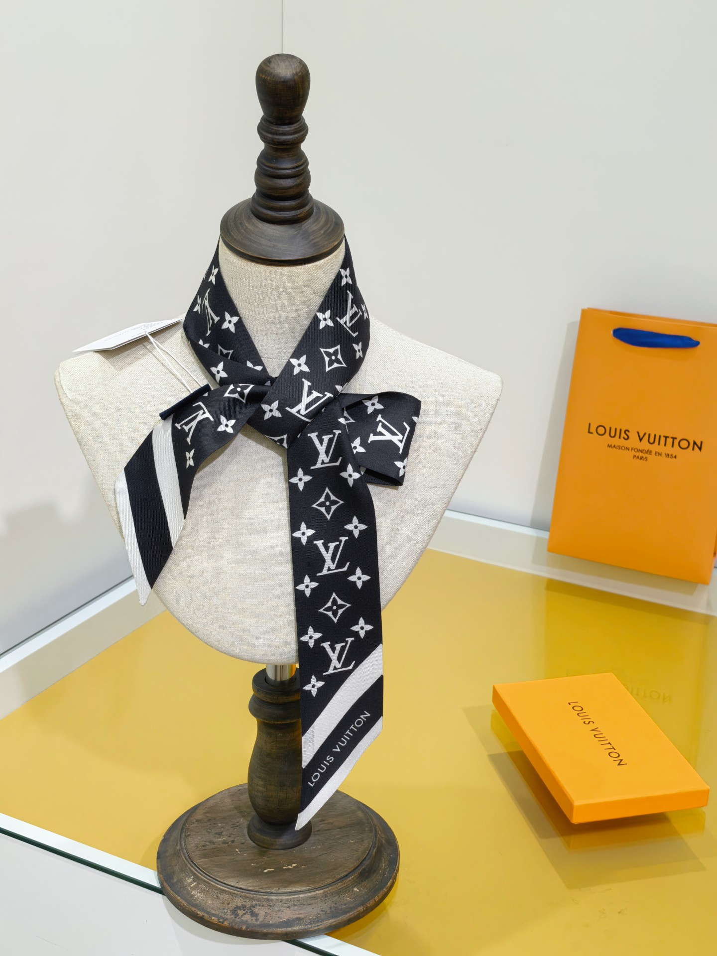 [TOP] Louis Vuitton LV Twilly Scarf 120x5cm - Black - 711 Luxury