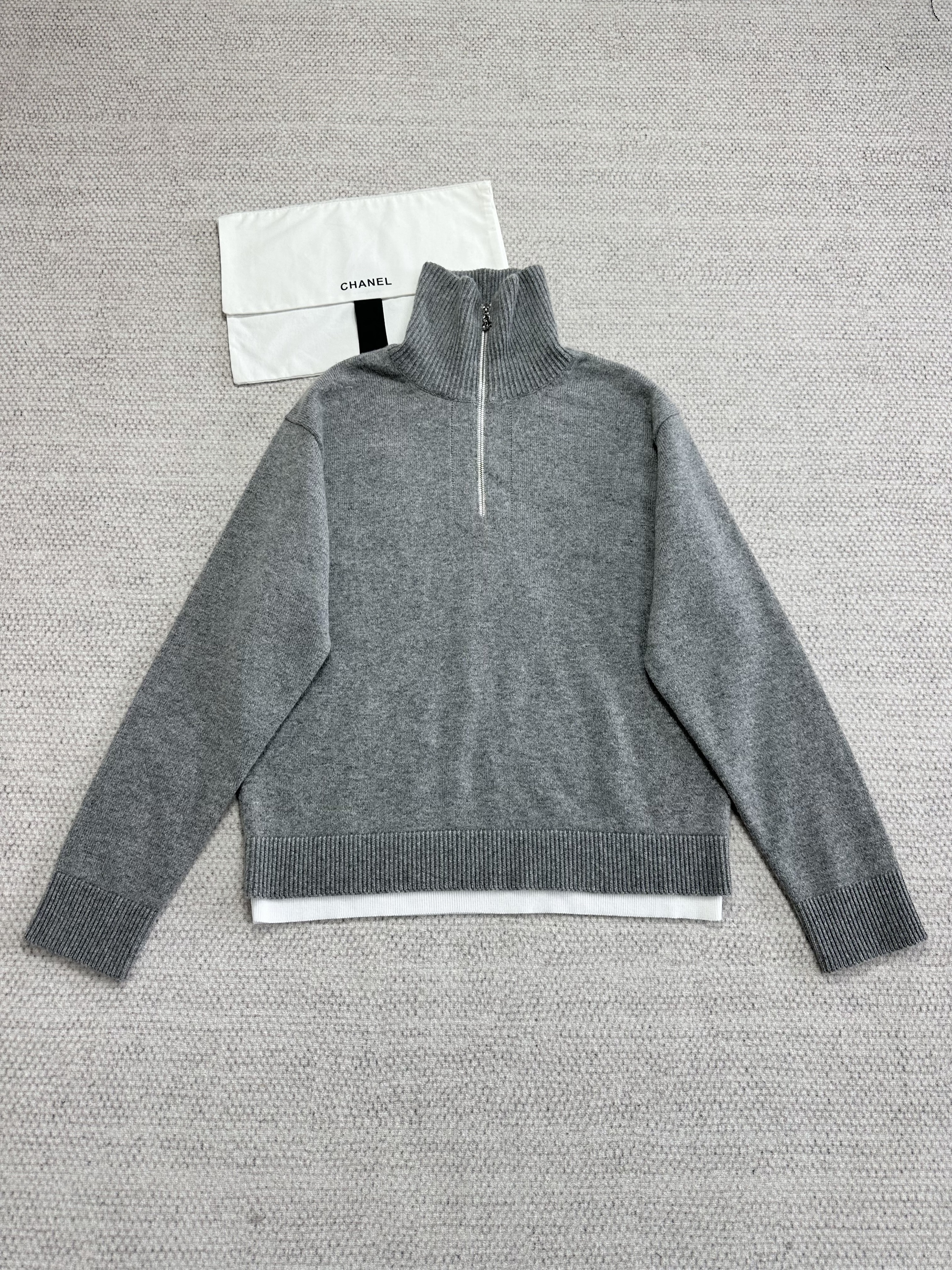 Chanel Top-quality Version Zipper Lapel Cashmere Sweater #378803