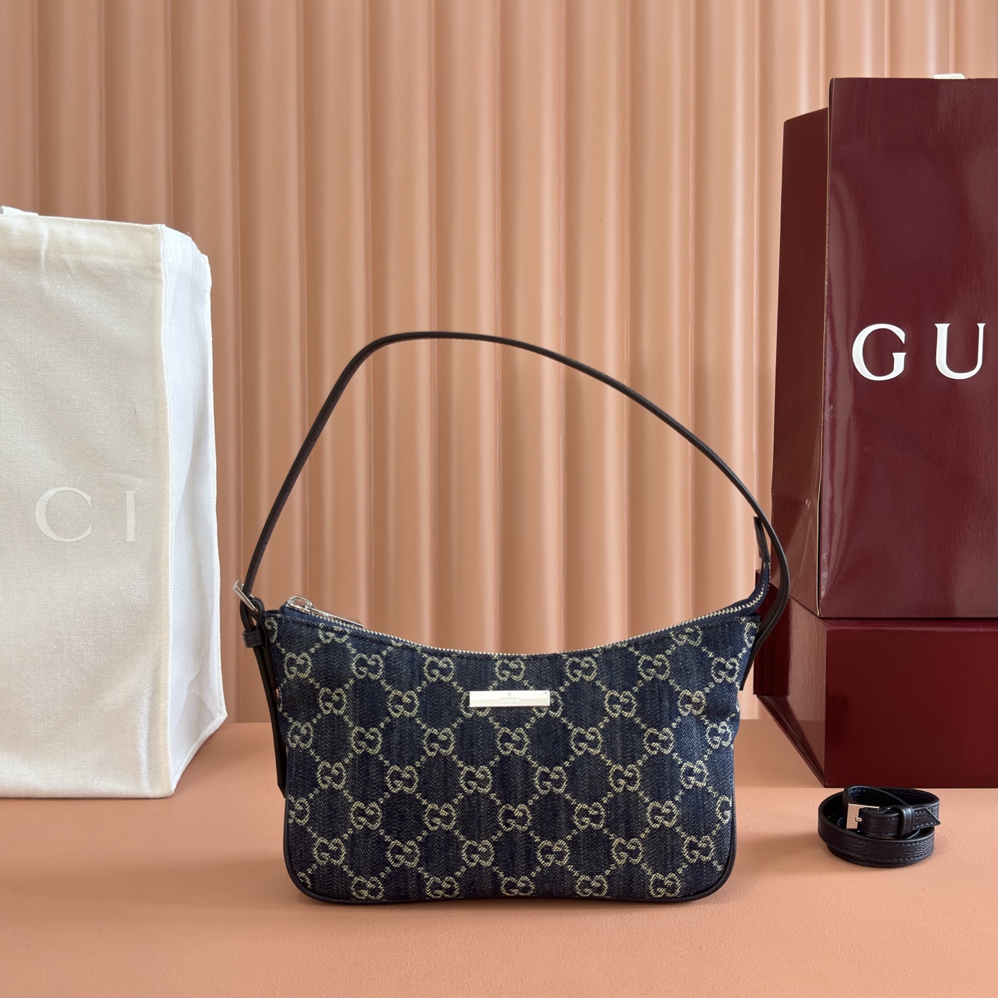 [TOP] GUCCI Generation Bag 22 x 14 x 5.5 cm - Blue - 711 Luxury
