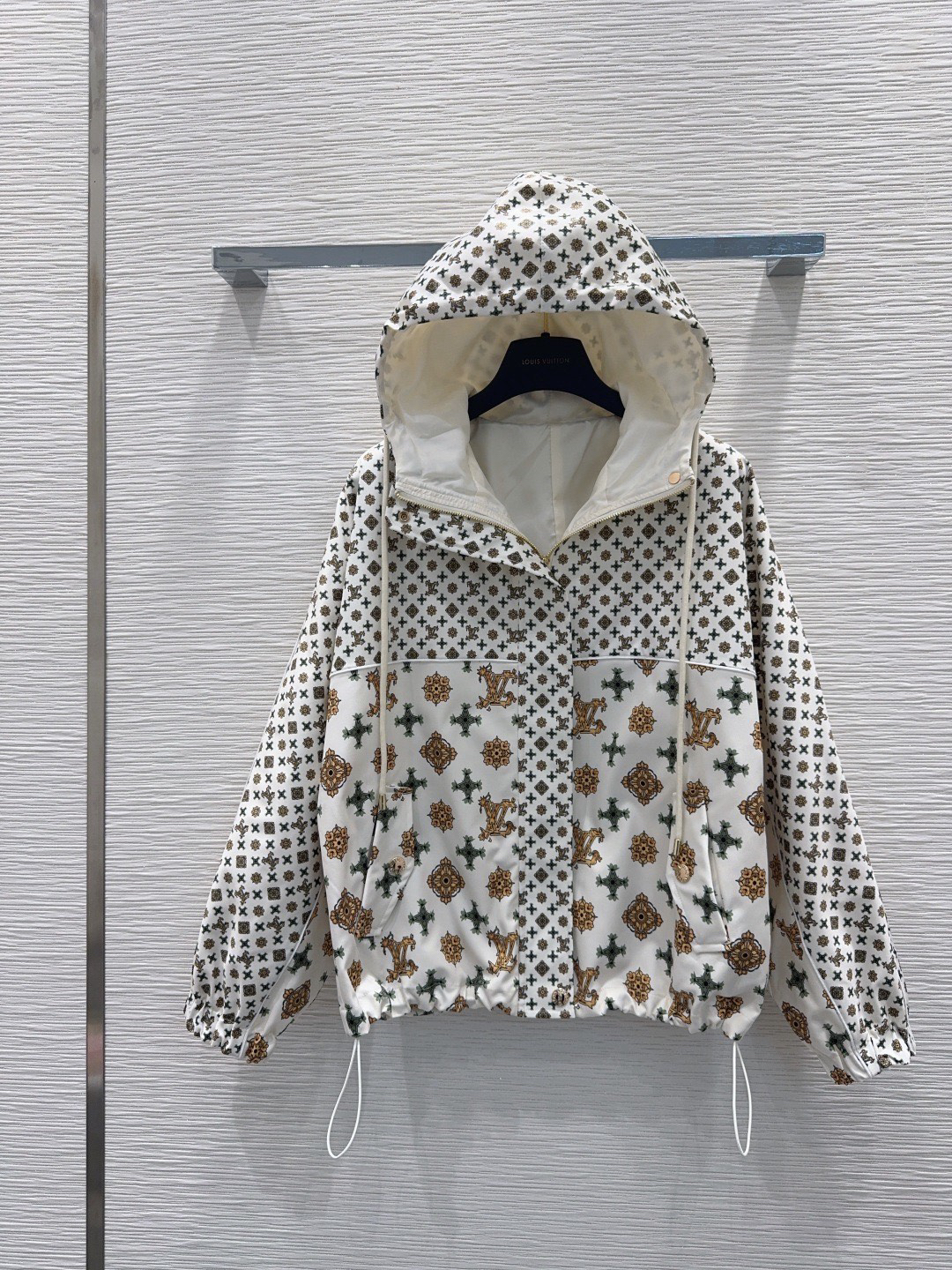 [TOP] Louis Vuitton LV Jacket - Beige