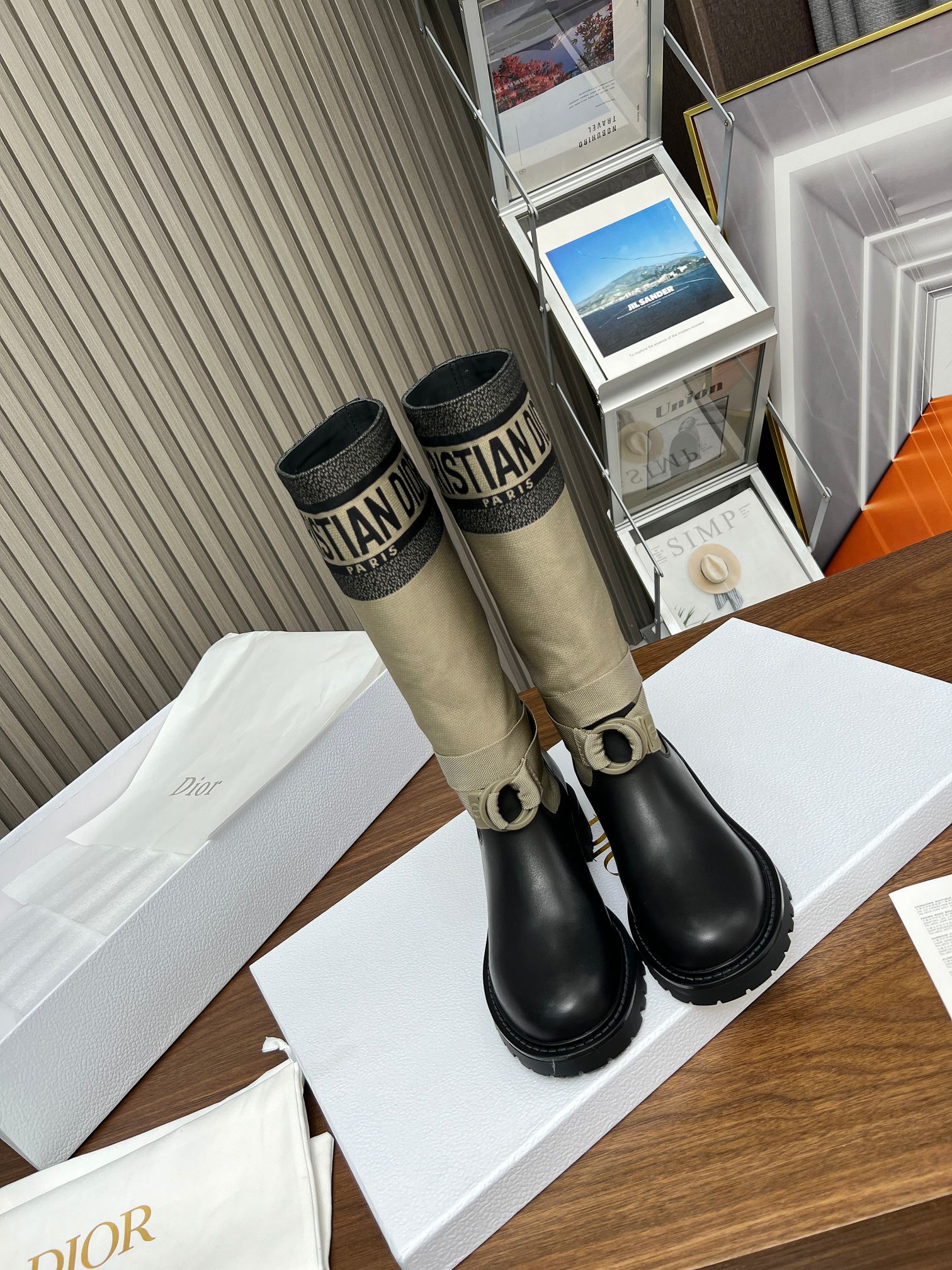 [TOP] Christian Dior Cowhide Boots - Khaki - 711 Luxury