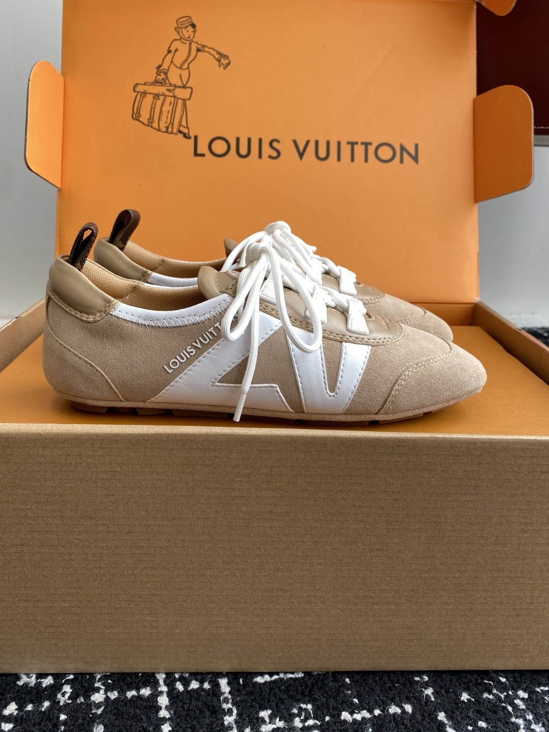 [TOP] Louis Vuitton LV Sneakers Cow Leather - Khaki - 711 Luxury