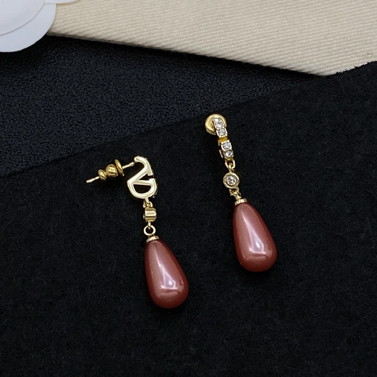 [TOP] VALENTINO Earrings - 2 Color - 711 Luxury