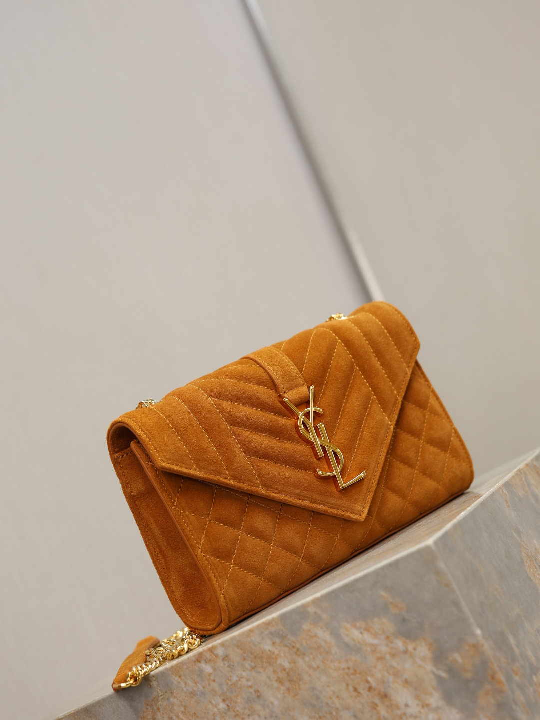 [TOP] Yves Saint Laurent YSL Envelope Bag Cowhide 21x13x6cm - Yellow & GHW - 711 Luxury