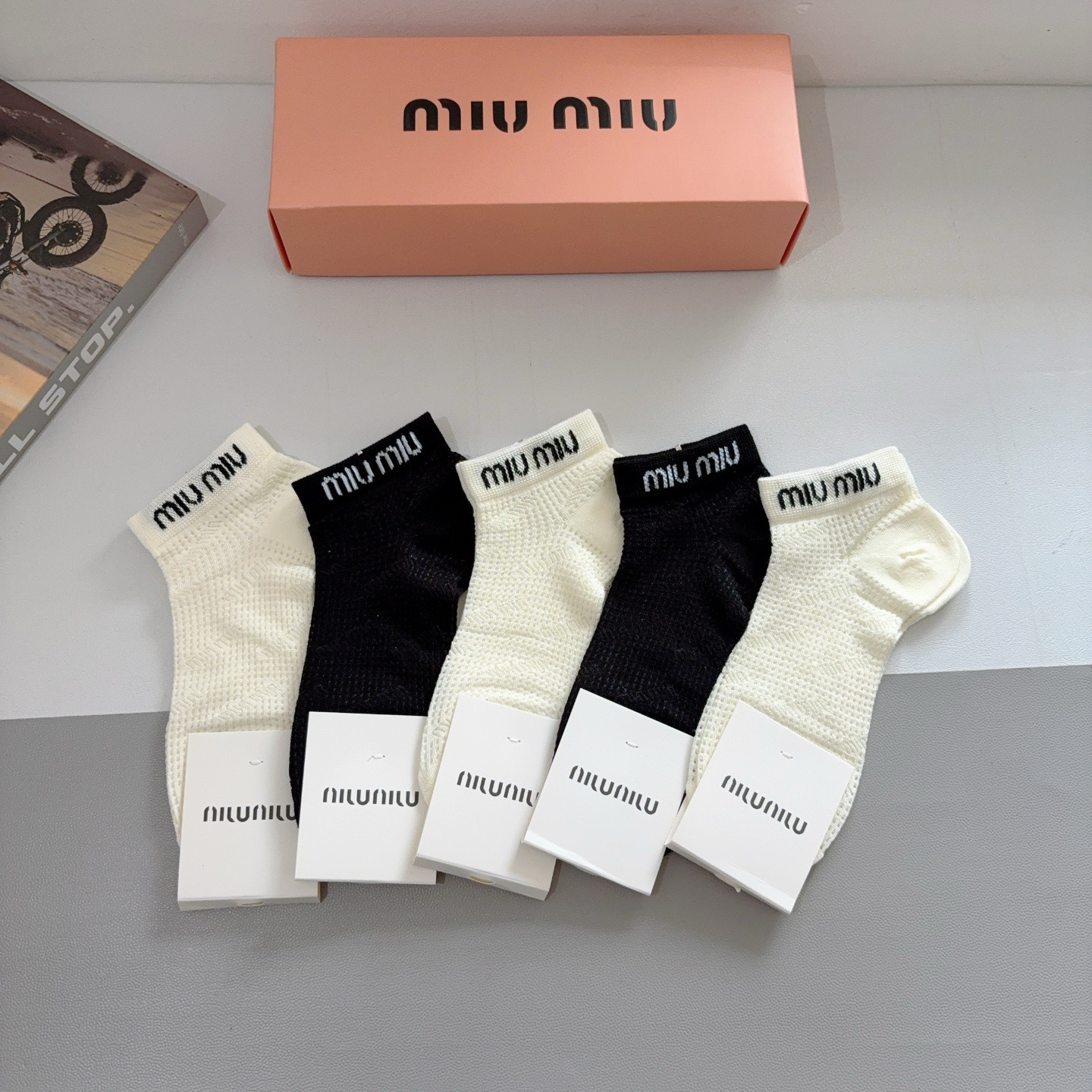 [TOP] Miu Miu Socks - 5 Pieces as a Set - 711 Luxury
