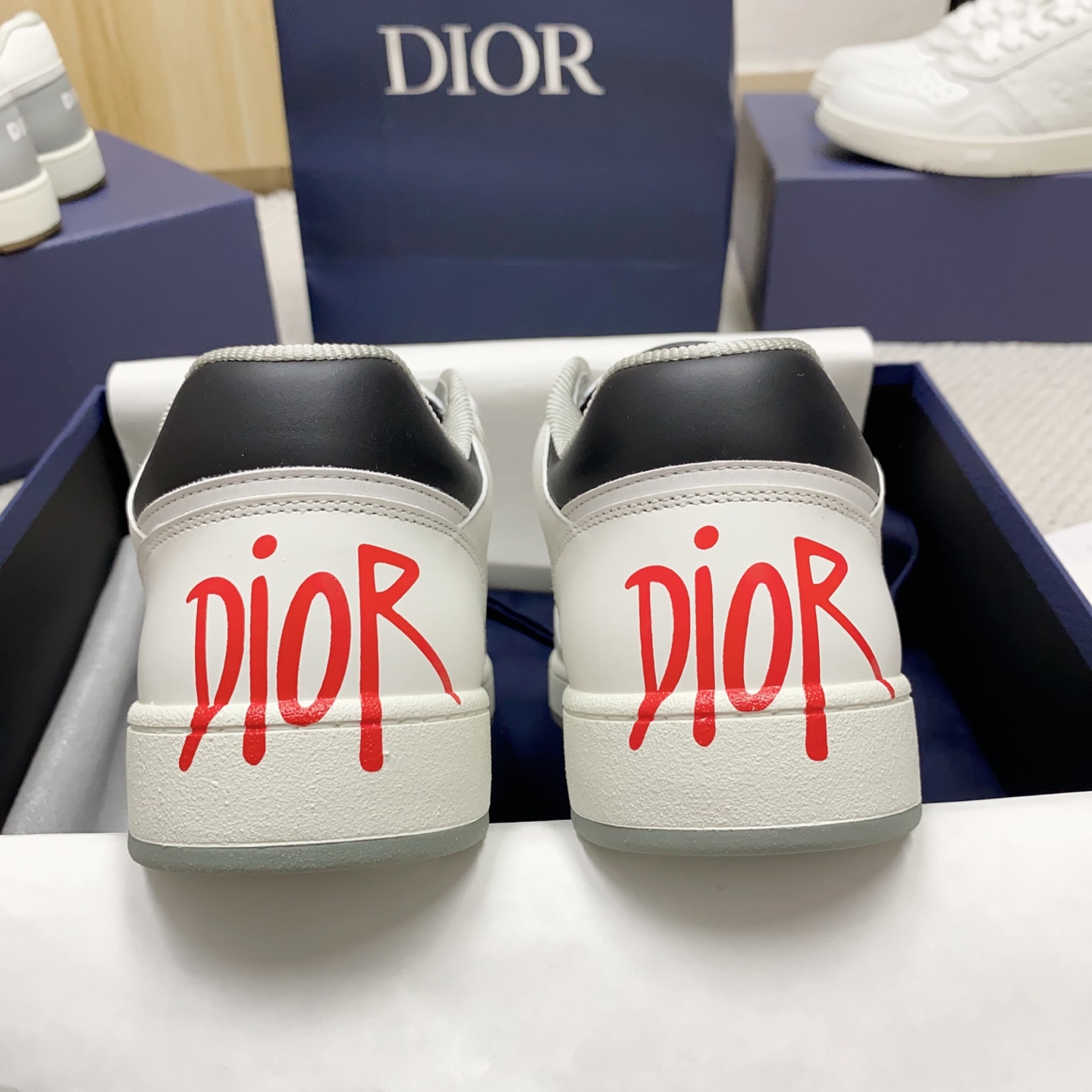 [TOP] Christian Dior  Men's Sneakers - White