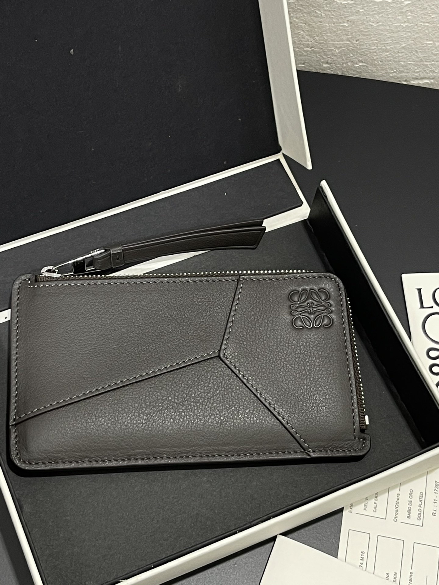 [TOP] LOEWE Men's Card Holder - Black - 711 Luxury