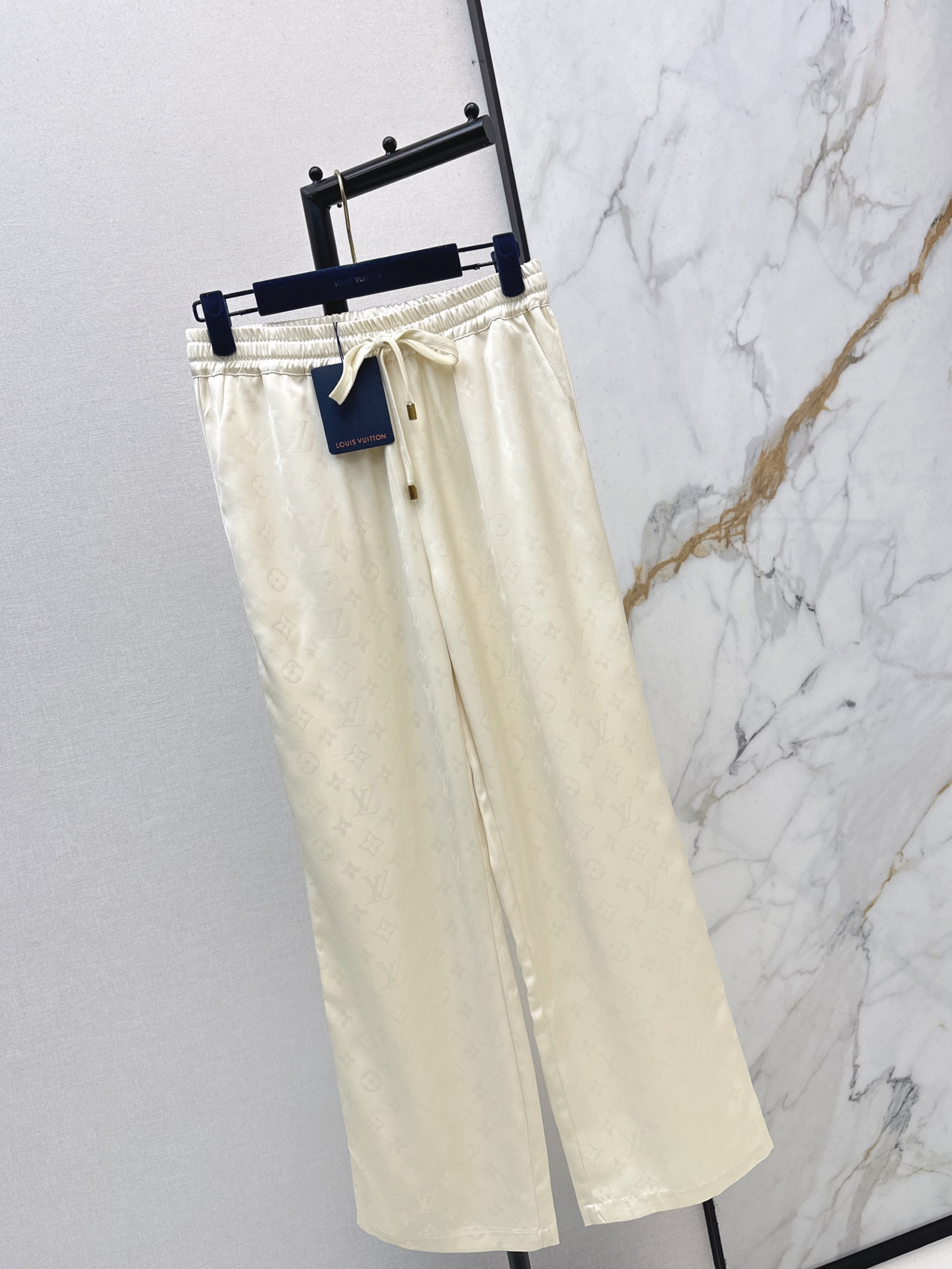 [TOP] Louis Vuitton LV Pants - White