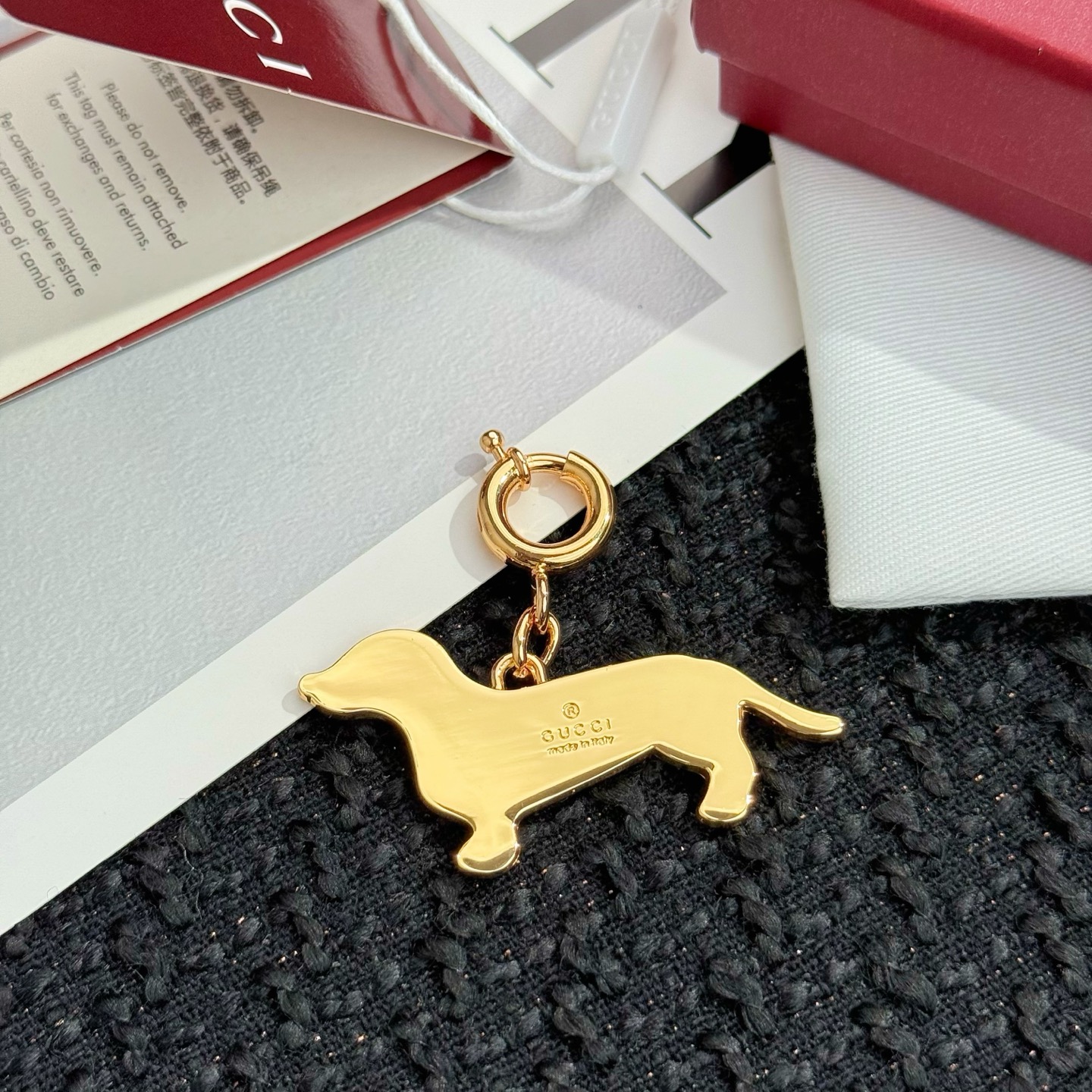 [TOP] GUCCI Dog Key Chain  - Gold