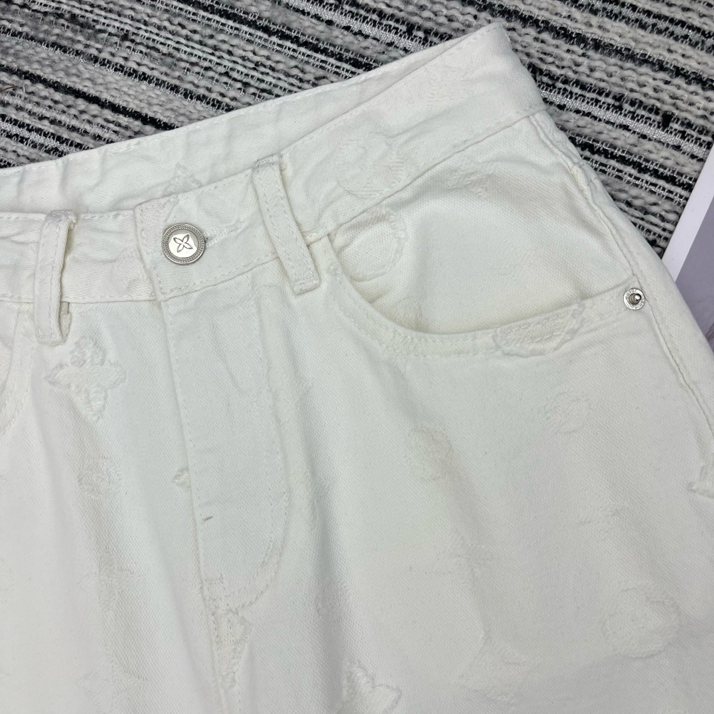 [TOP] Louis Vuitton LV  Pants - Beige