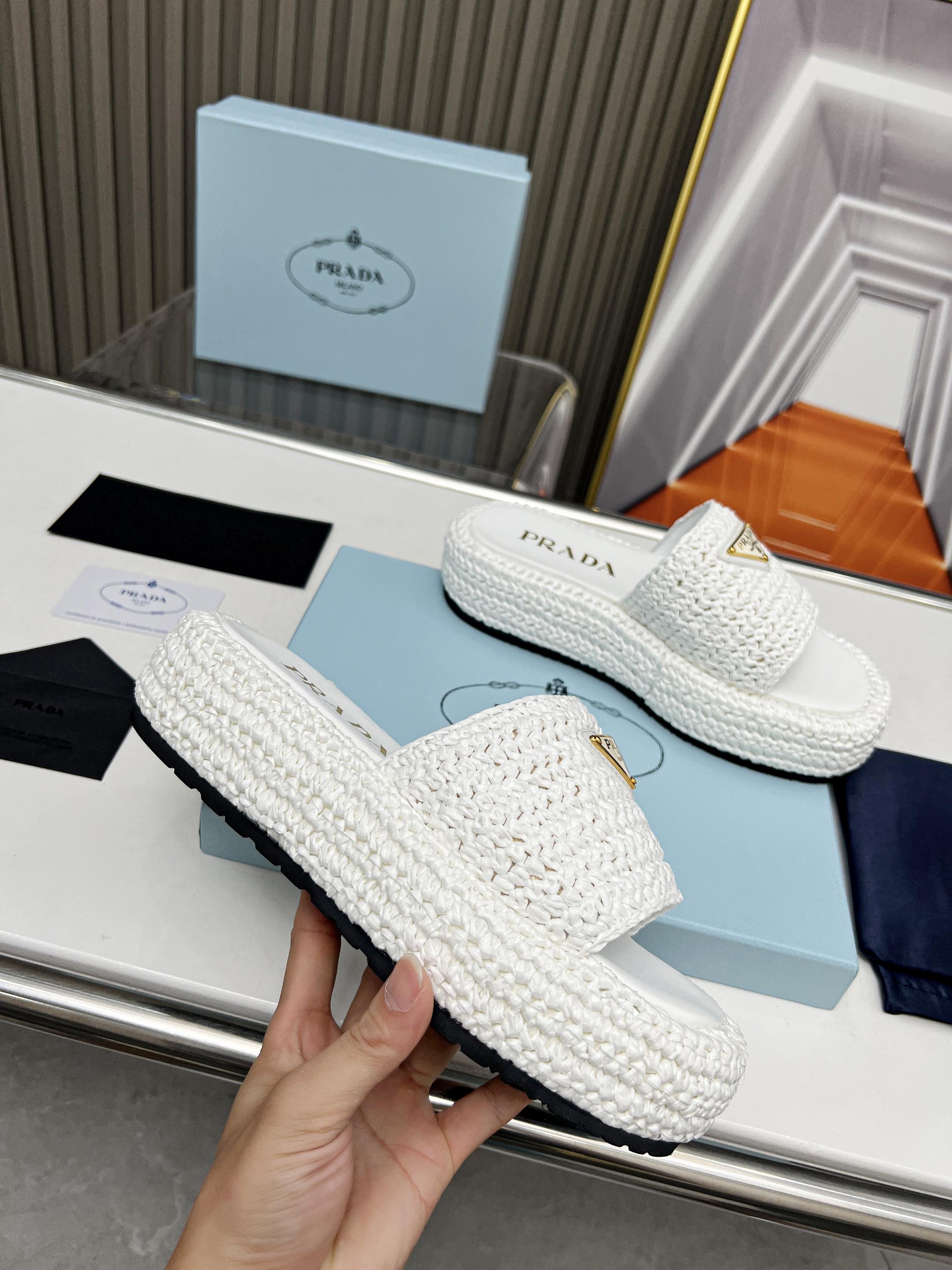 [TOP] PRADA  Platform Sandals - White