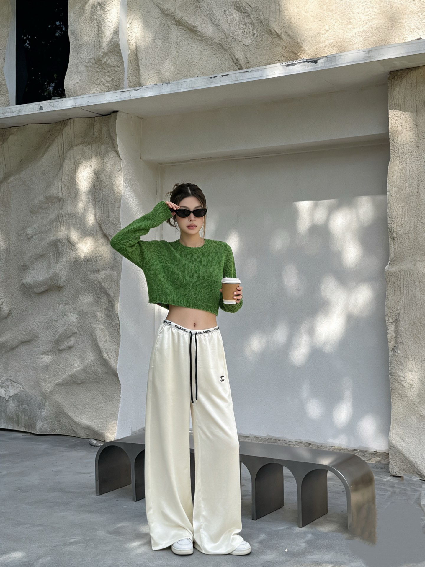 [TOP] CHANEL Pants - White