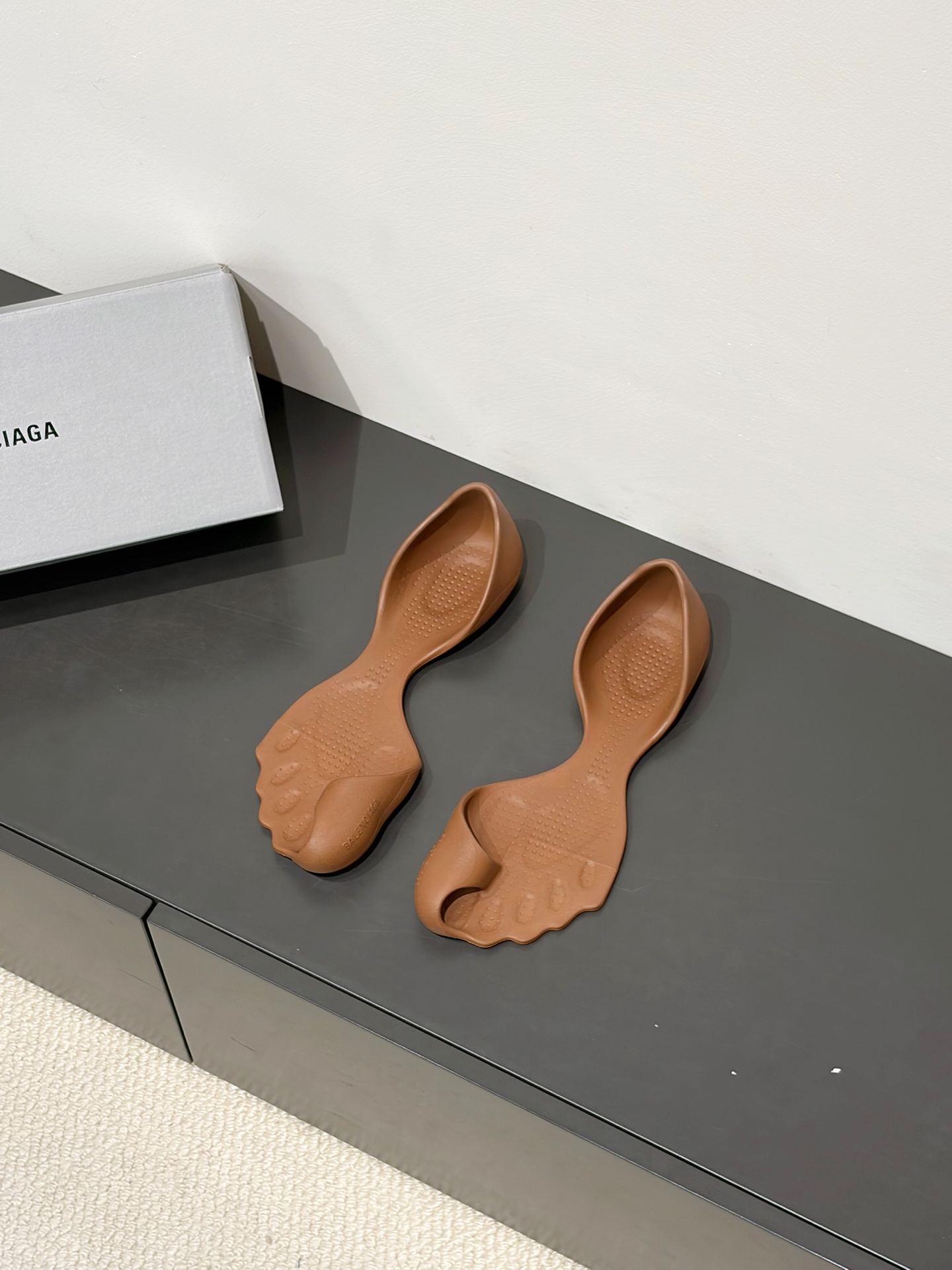 BALENCIAGA Men's Zero Sneaker #378593