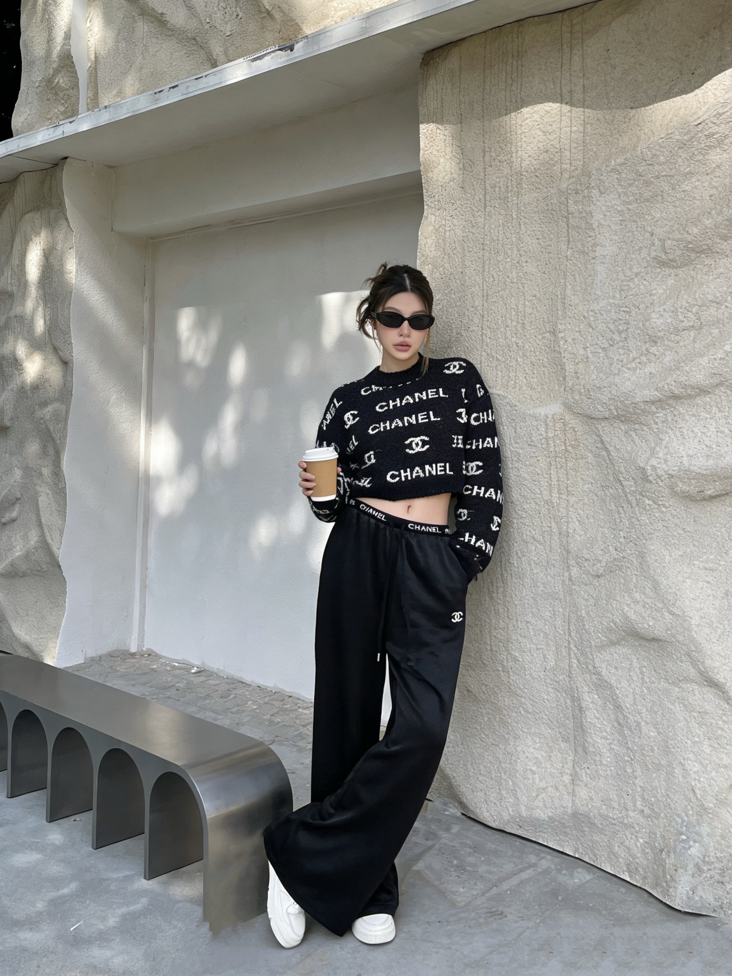 [TOP] CHANEL Pants - Black