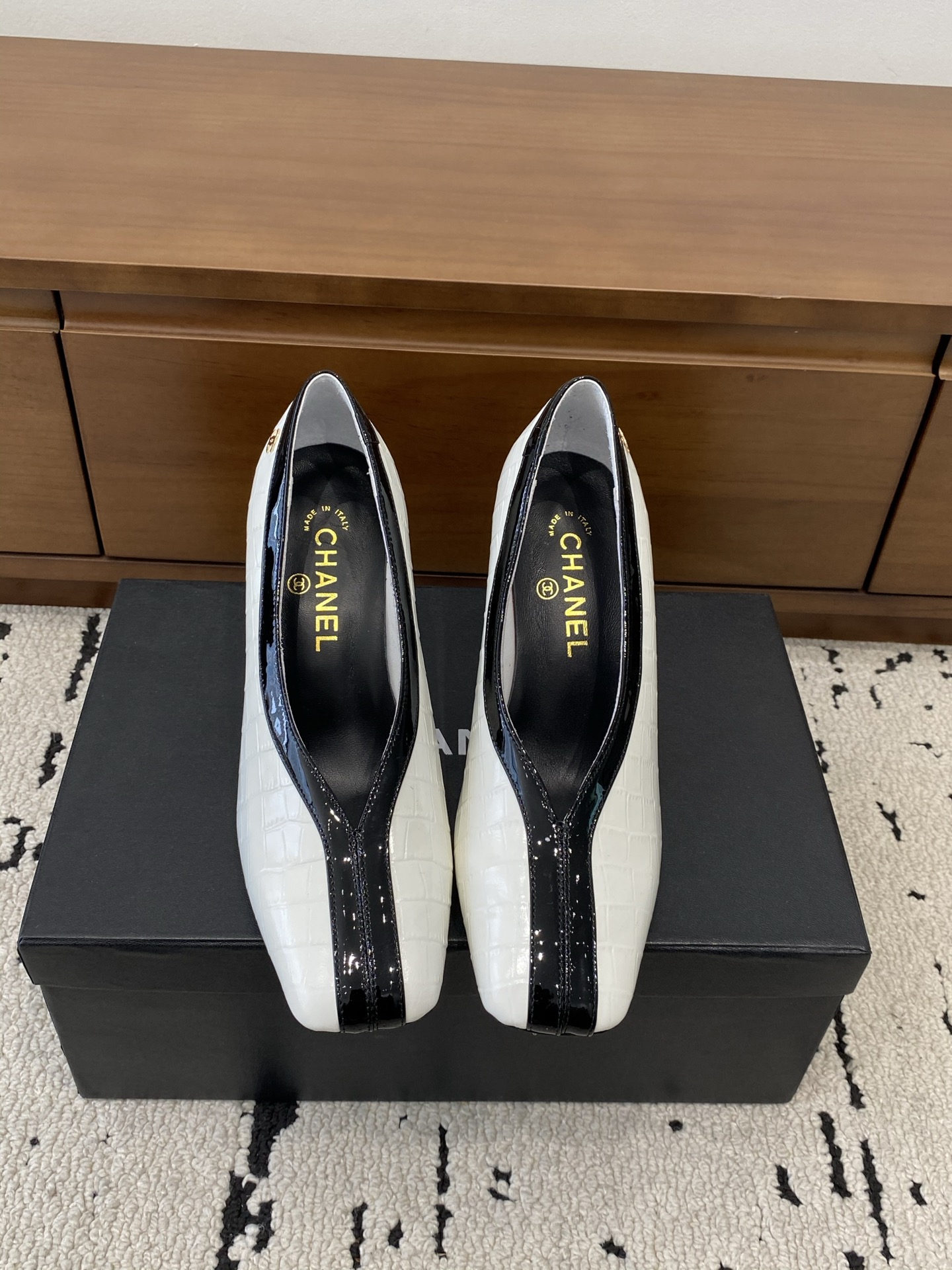 [TOP] CHANEL High Heel - White - 711 Luxury