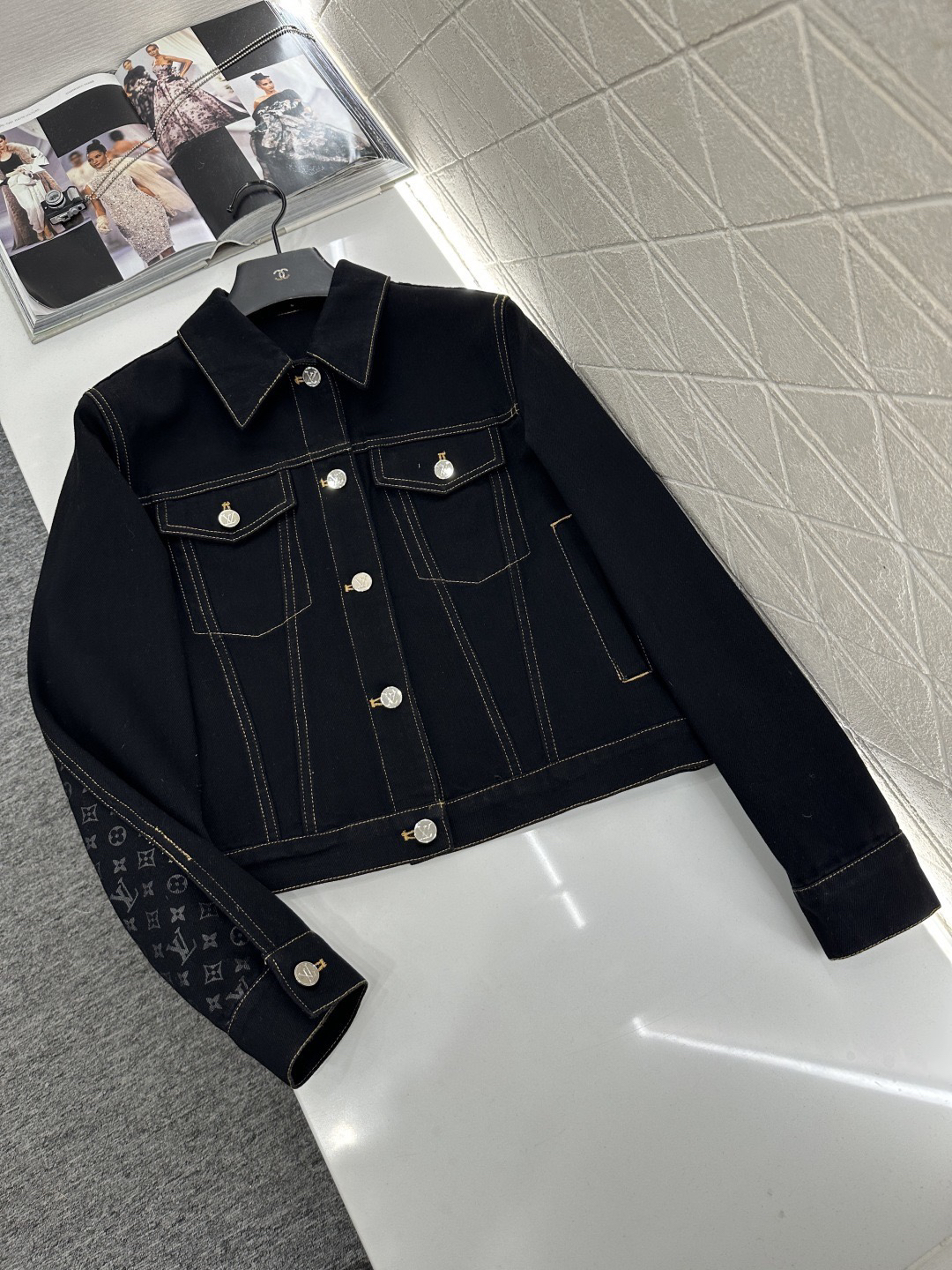 [TOP] Louis Vuitton LV Jacket - Black