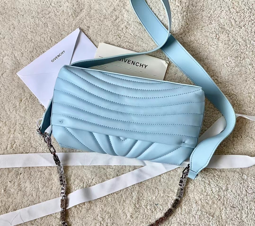 [TOP] GIVENCHY 4G SOFT BAGUETTE Bag - Blue