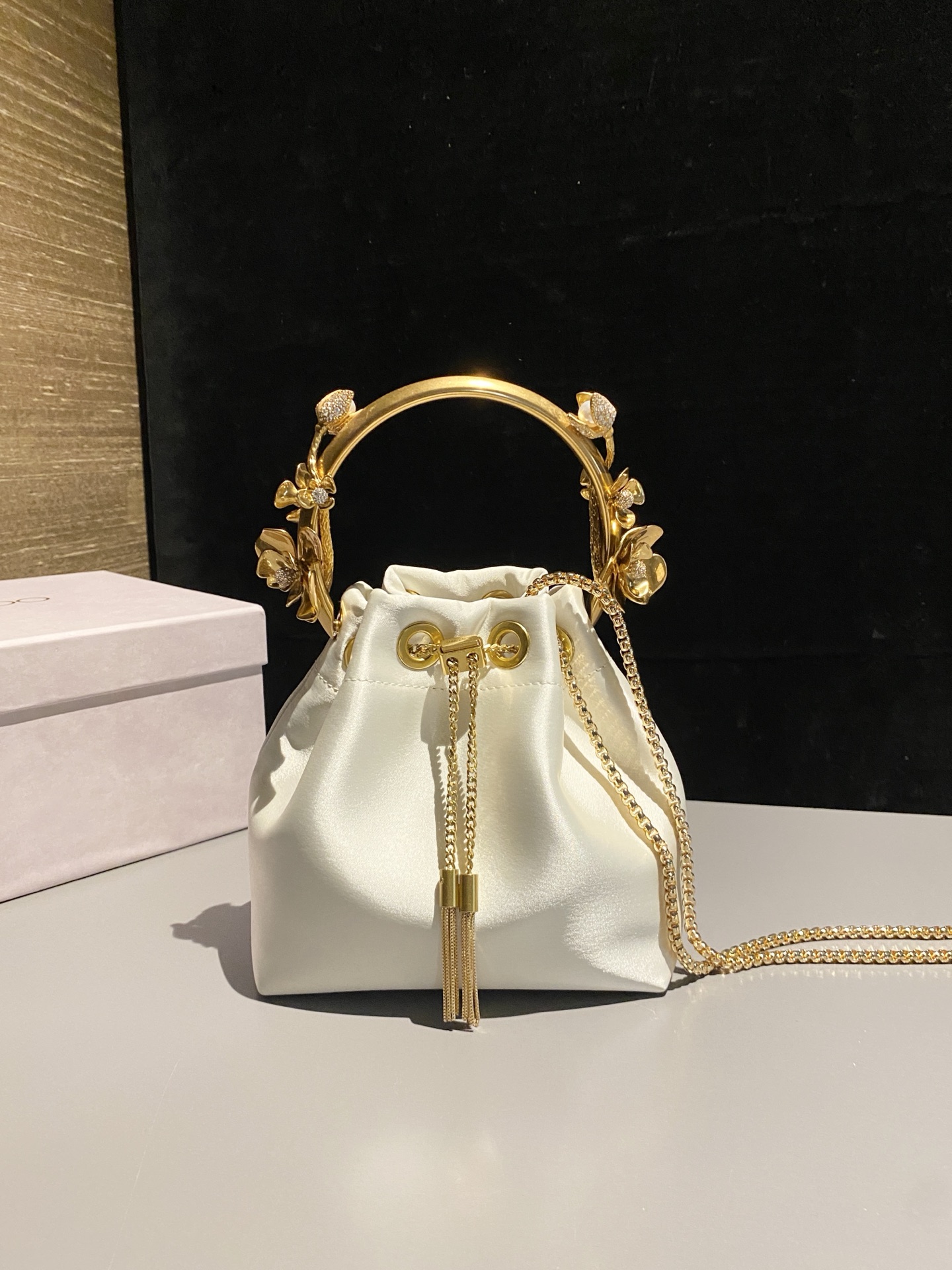 [TOP] JIMMY CHOO Bon Bon Bag 16*15*9.5CM - White - 711 Luxury
