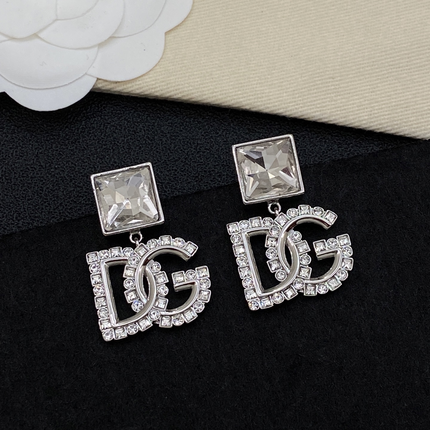 [TOP] Dolce & Gabbana D&G Earrings - 2 Color - 711 Luxury