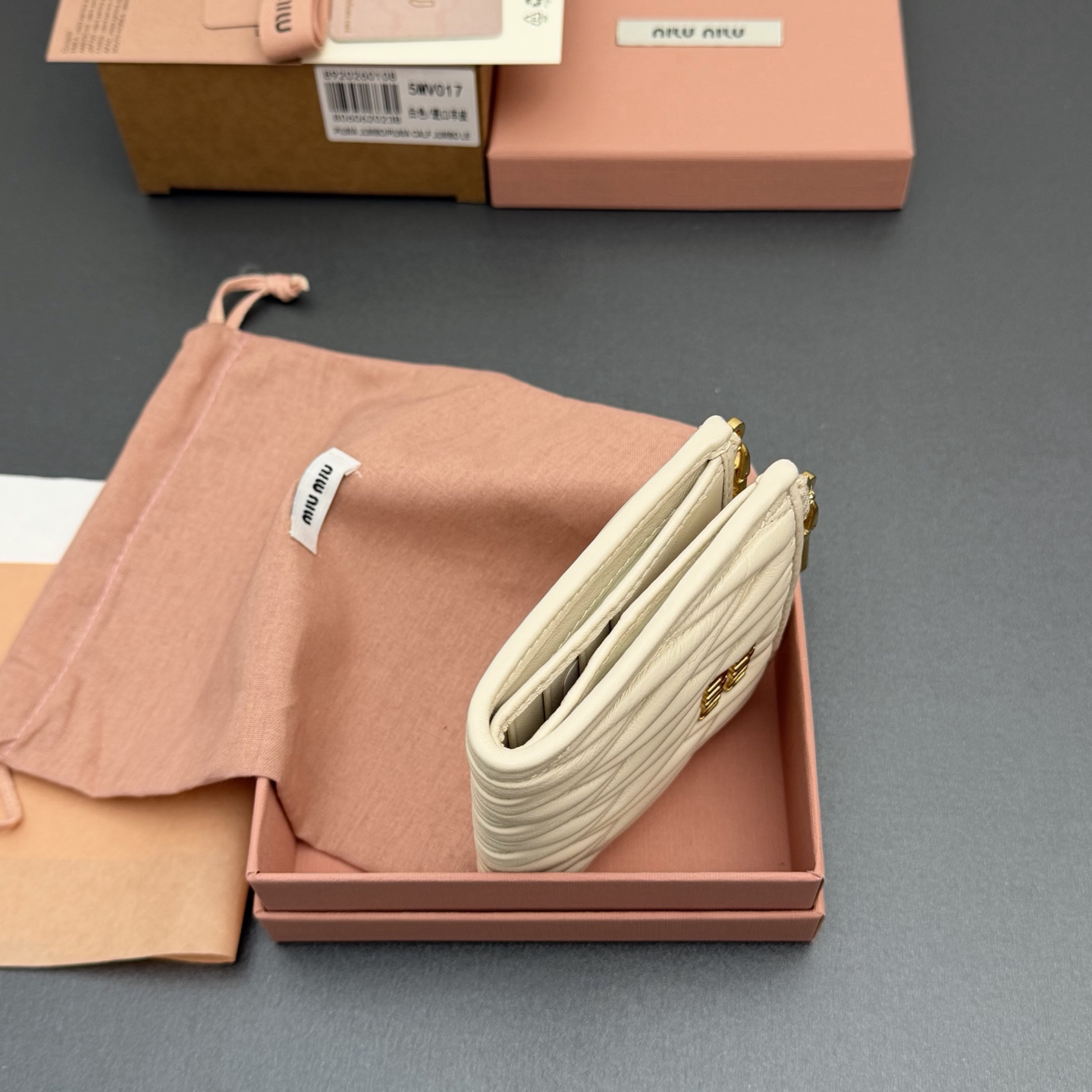 [TOP] Miu Miu  Wallet 11 x 9.2cm - White