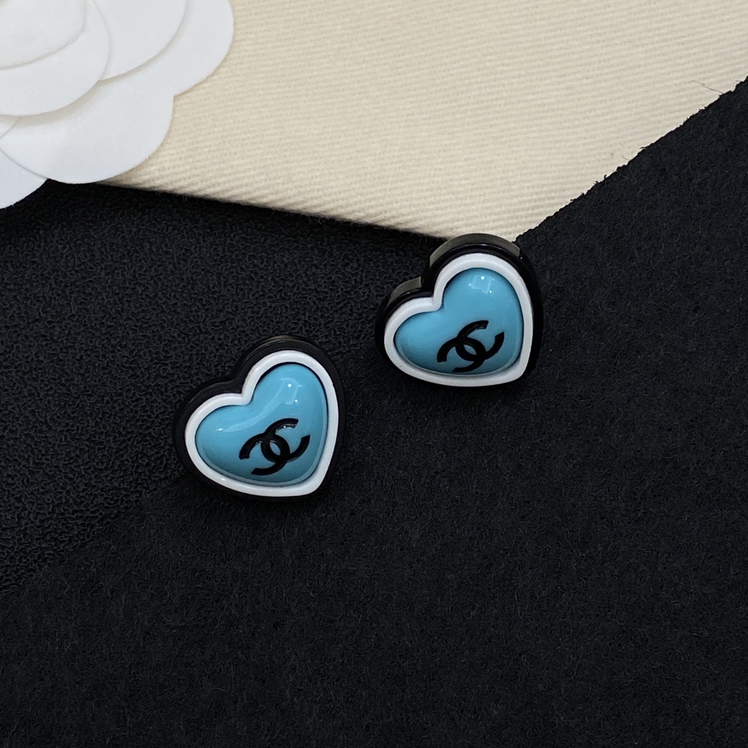 [TOP] CHANEL Heart Shape Earrings - Blue
