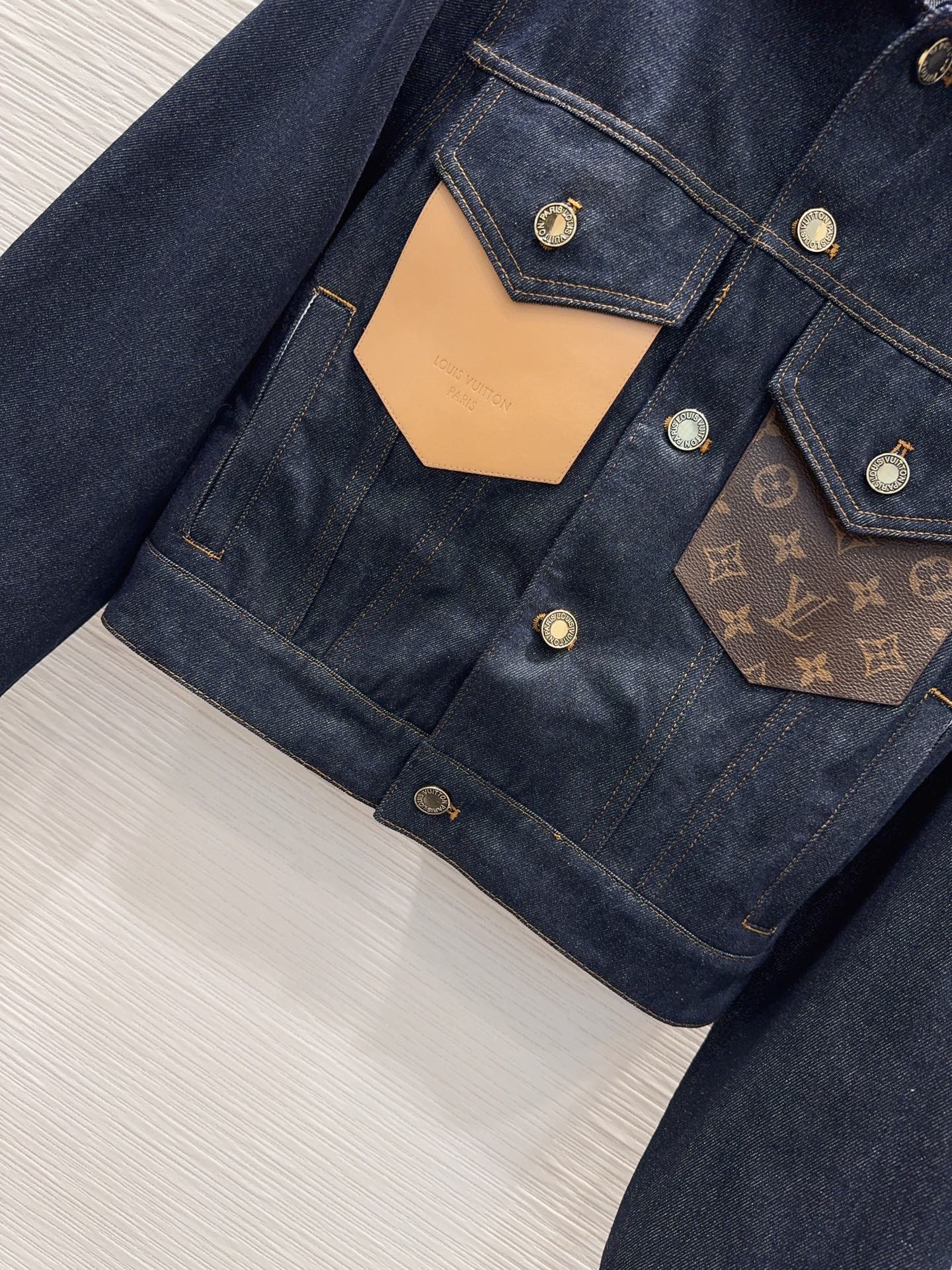 [TOP] Louis Vuitton LV Denim Jacket - Navy Blue