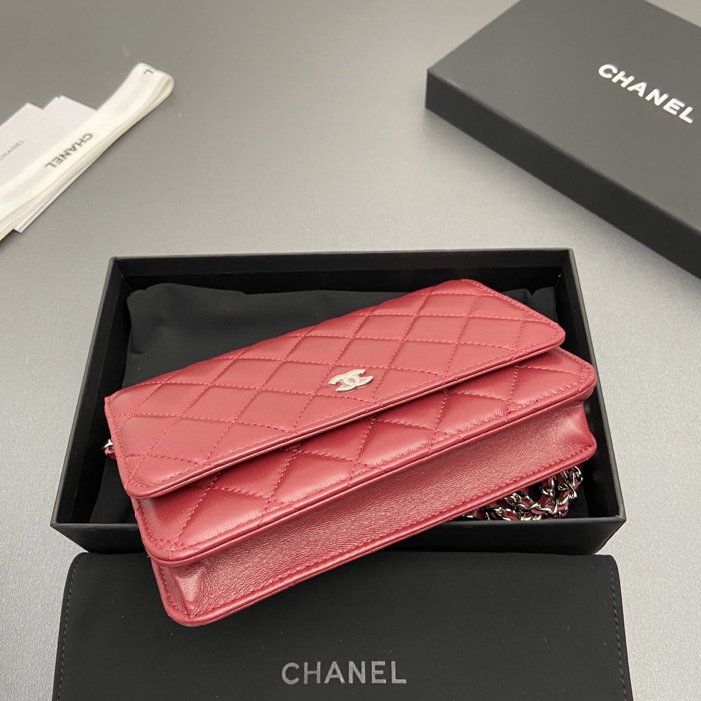 [TOP] CHANEL Woc Bag  - Red