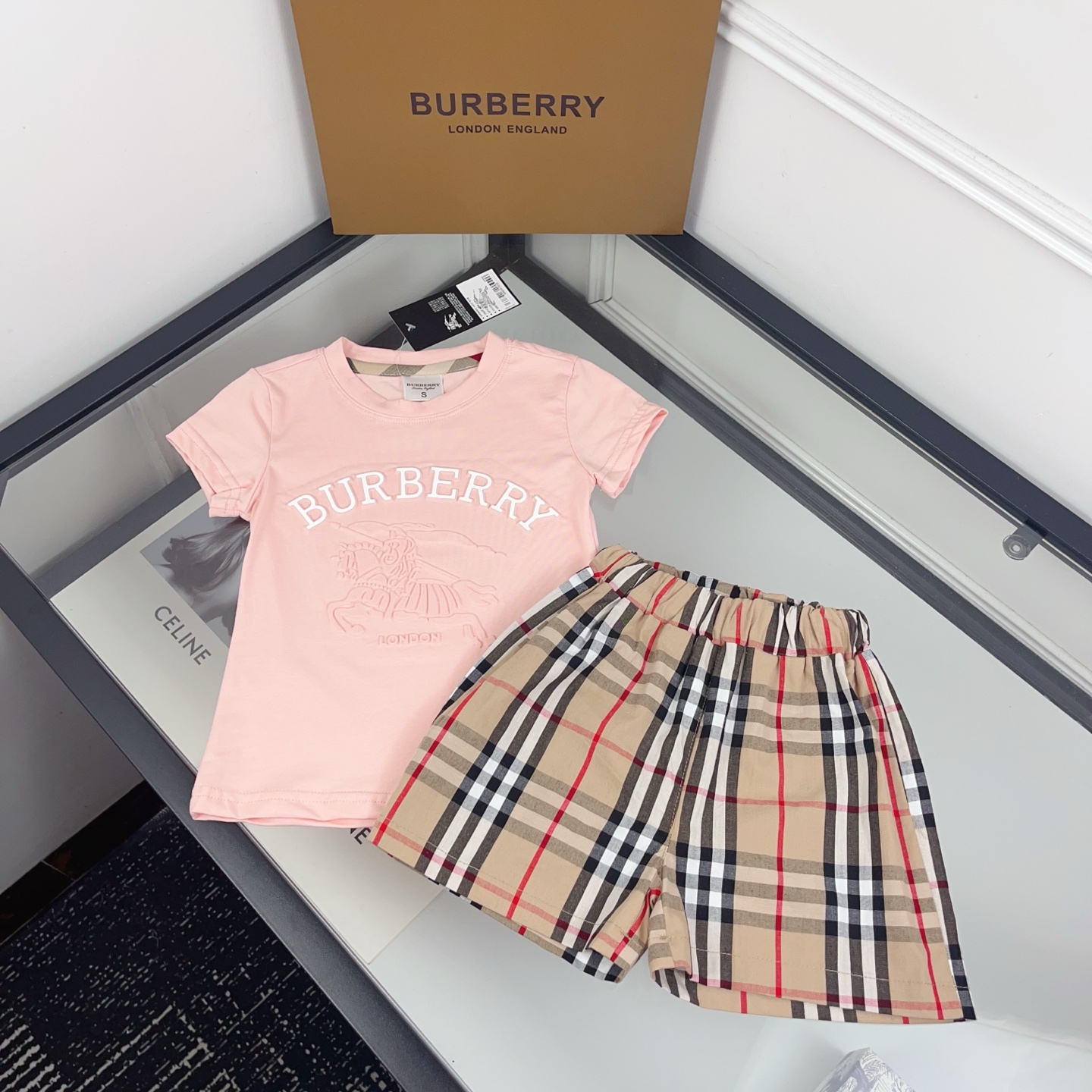 Burberry Unisex Kids Pink Embossed Letter Equestrian Short Sleeve T Shirt & Vintage Check Elastic Waist Shorts Two Piece Casual Matching Set Boys Girls Sizes 90-130