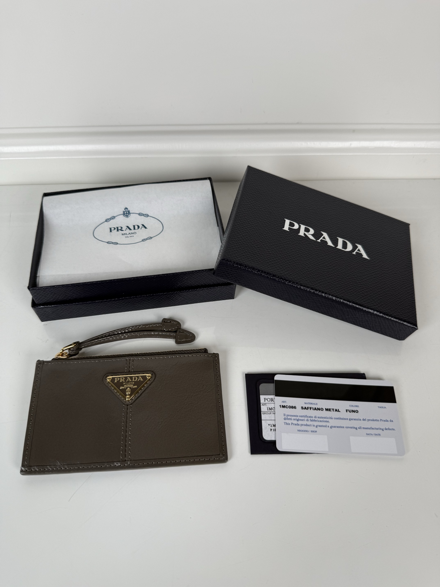 [TOP] PRADA Short Wallet 8cm*13cm - Dark Grey - 711 Luxury
