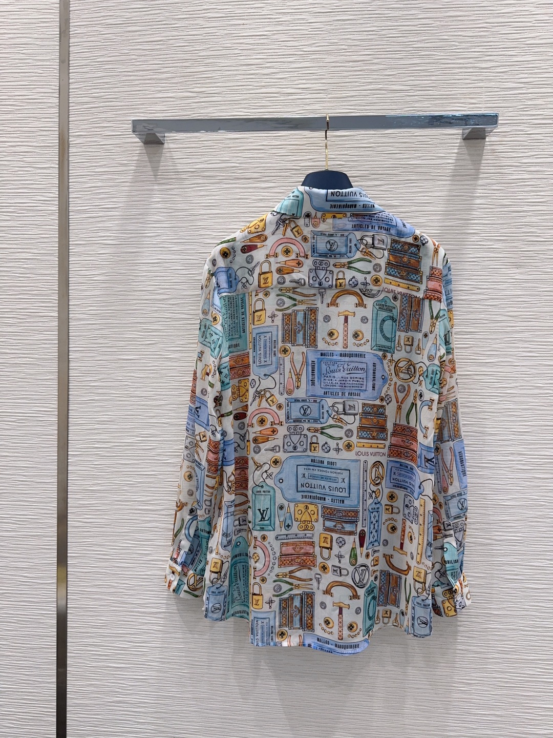 [TOP] Louis Vuitton LV Shirt - White