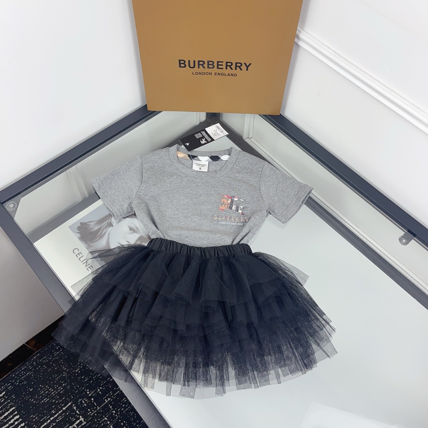 Burberry Girls Grey Embossed Equestrian Knight Short Sleeve T Shirt & Multi-Layer Black Tulle Tutu Skirt Two Piece Princess Outfit Sizes 90-130, Little Girls Matching Set