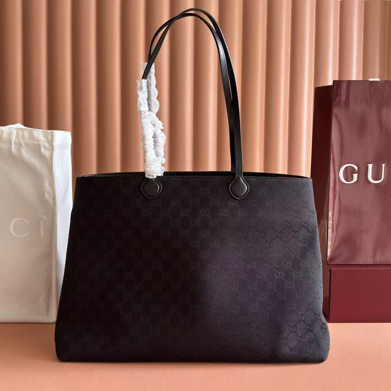 [TOP] GUCCI Tote Bag 42x30x18cm - Black - 711 Luxury