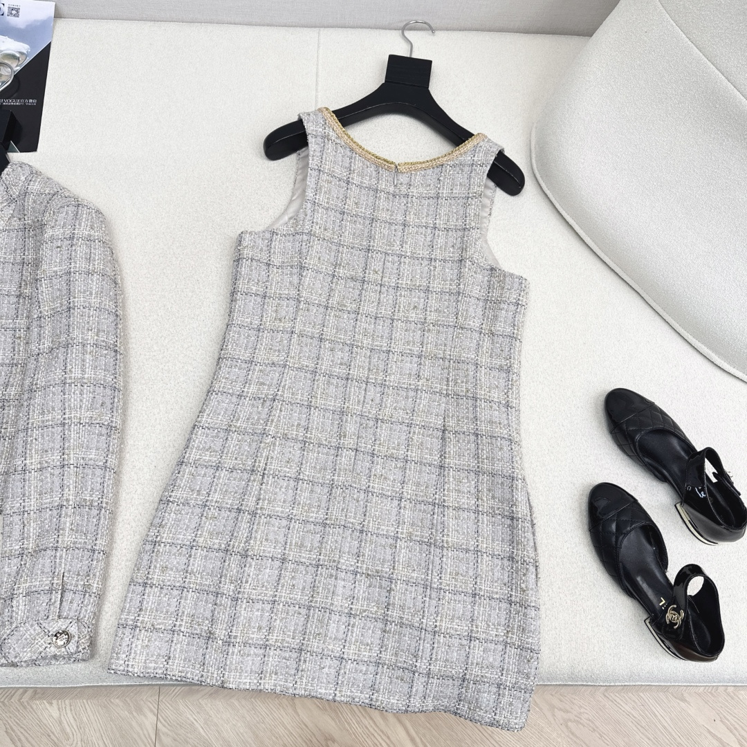 [TOP] CHANEL  Sleeveless Woven Dress - Grey