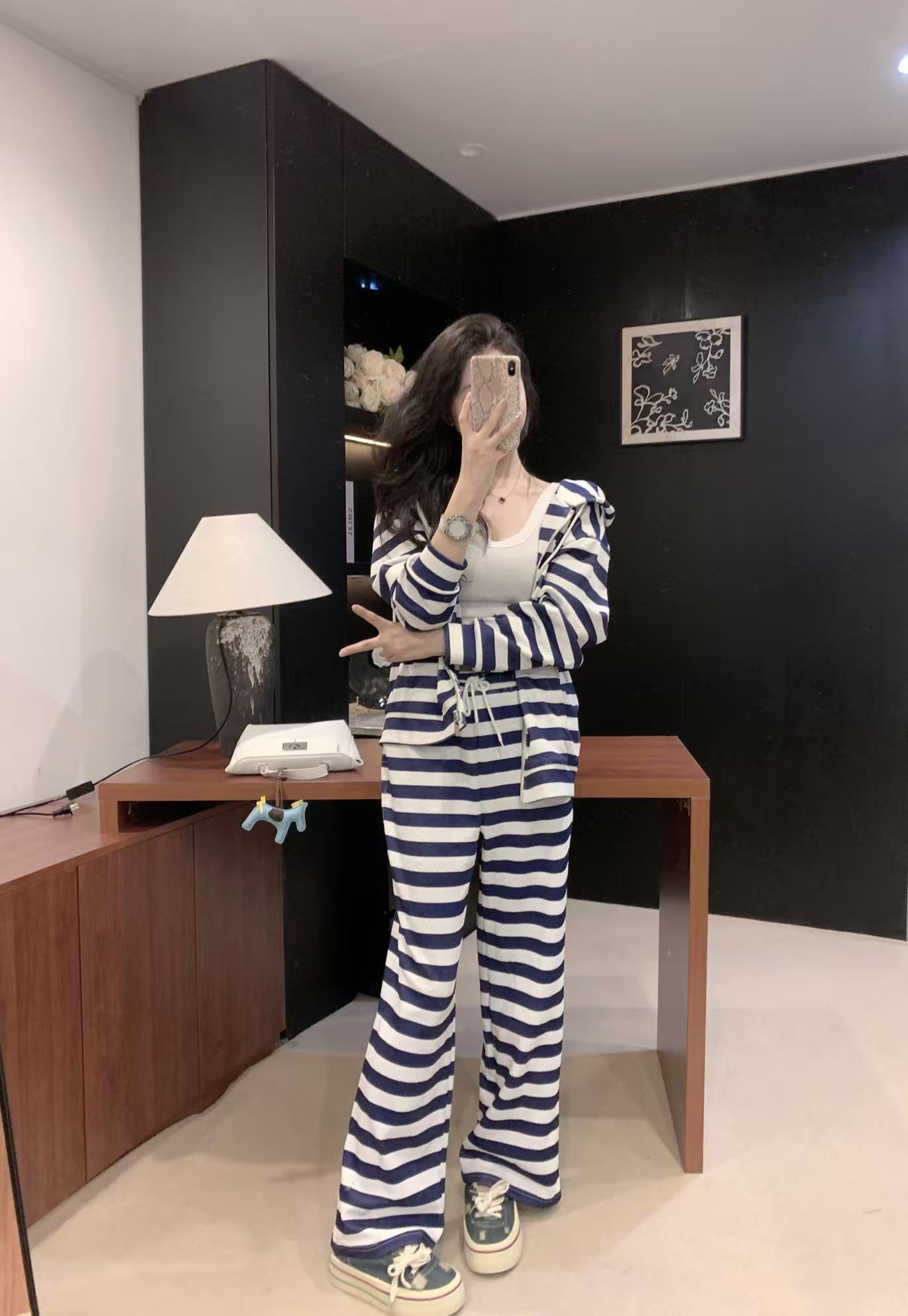 [TOP] GUCCI Suit - White and Black