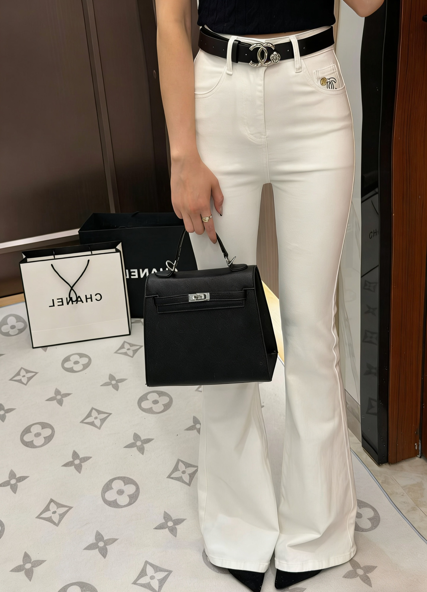 [TOP] CHANEL Pants - White