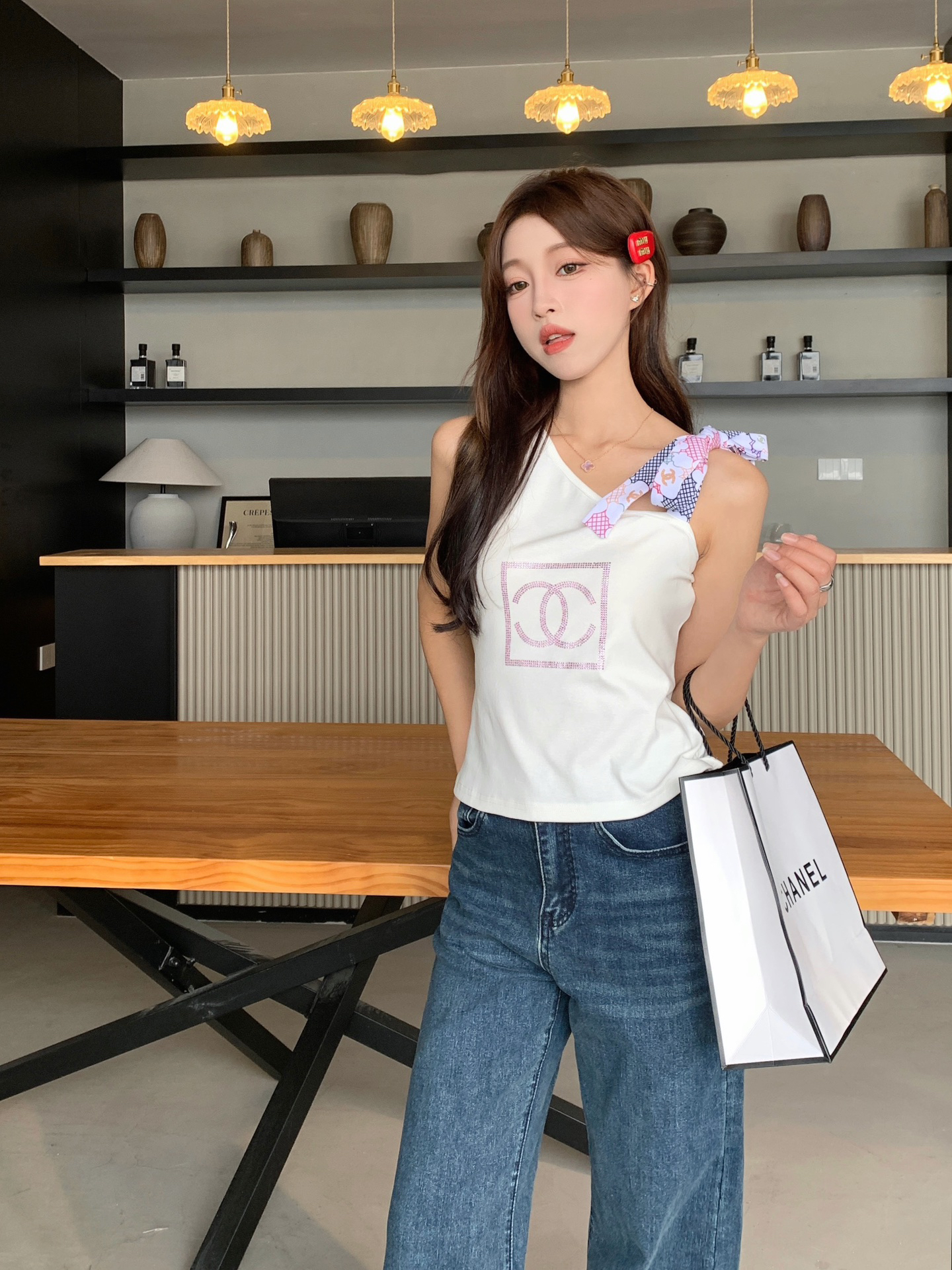 [TOP] CHANEL Vest - White