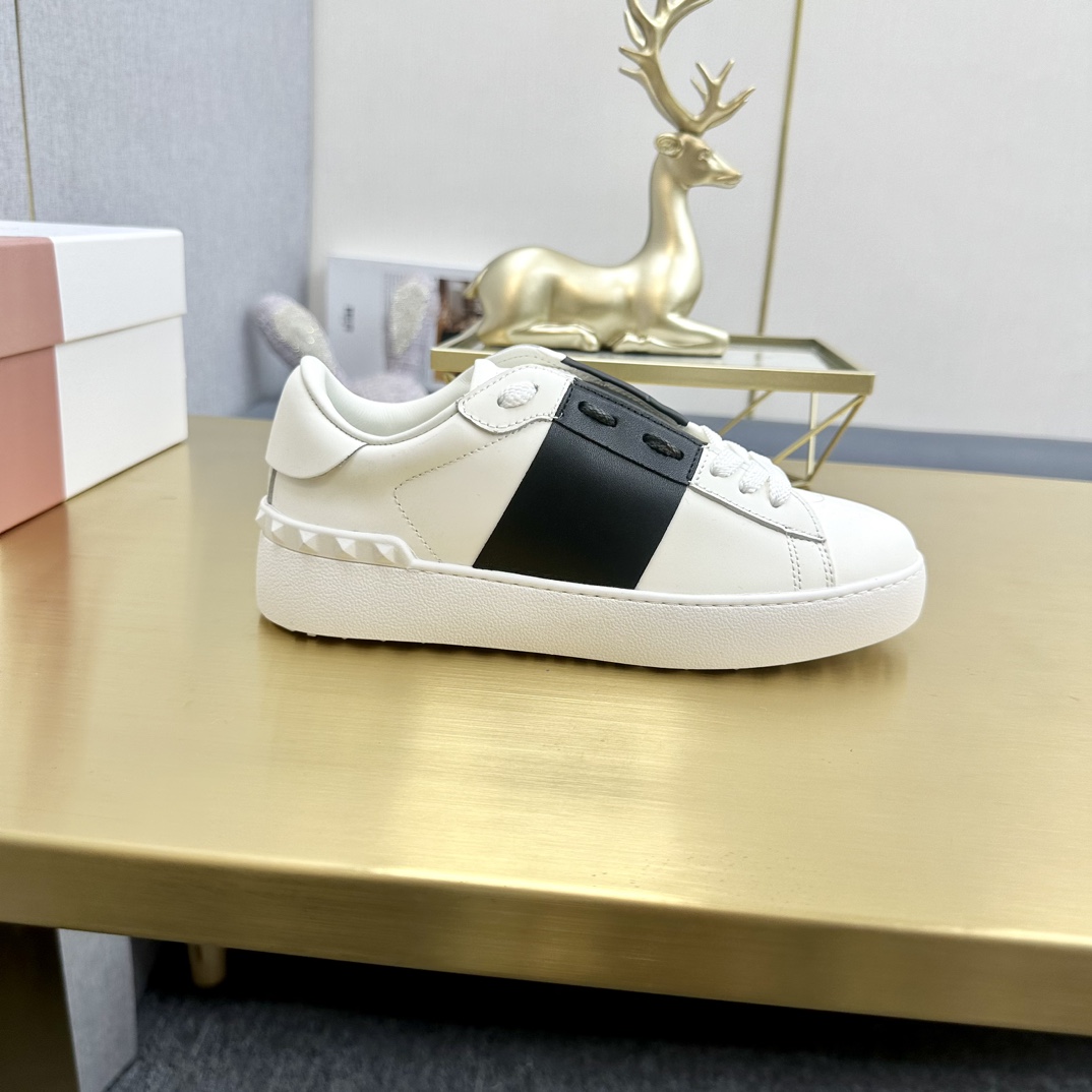 [TOP] VALENTINO Sneaker  - White - 711 Luxury