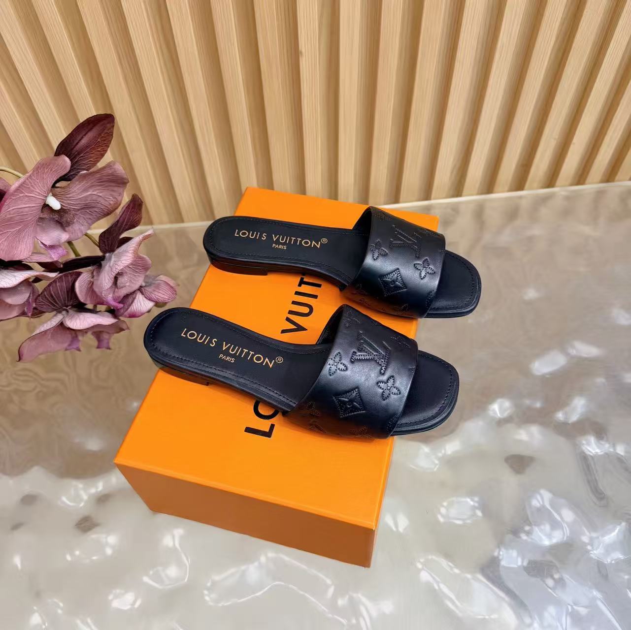 [TOP] Louis Vuitton LV  Sandals - Black - 711 Luxury
