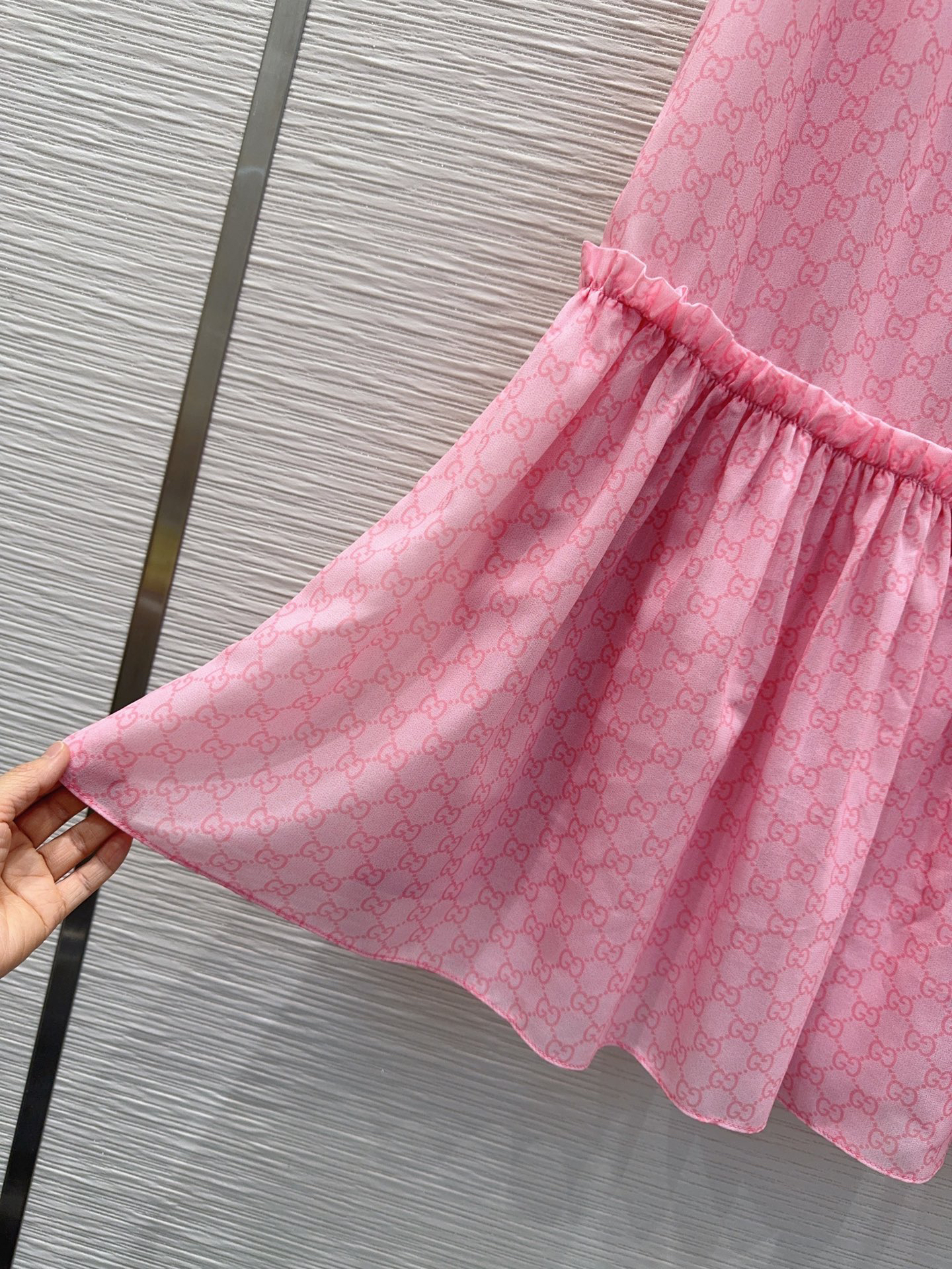 [TOP] GUCCI Shirt + Skirt Set - Pink