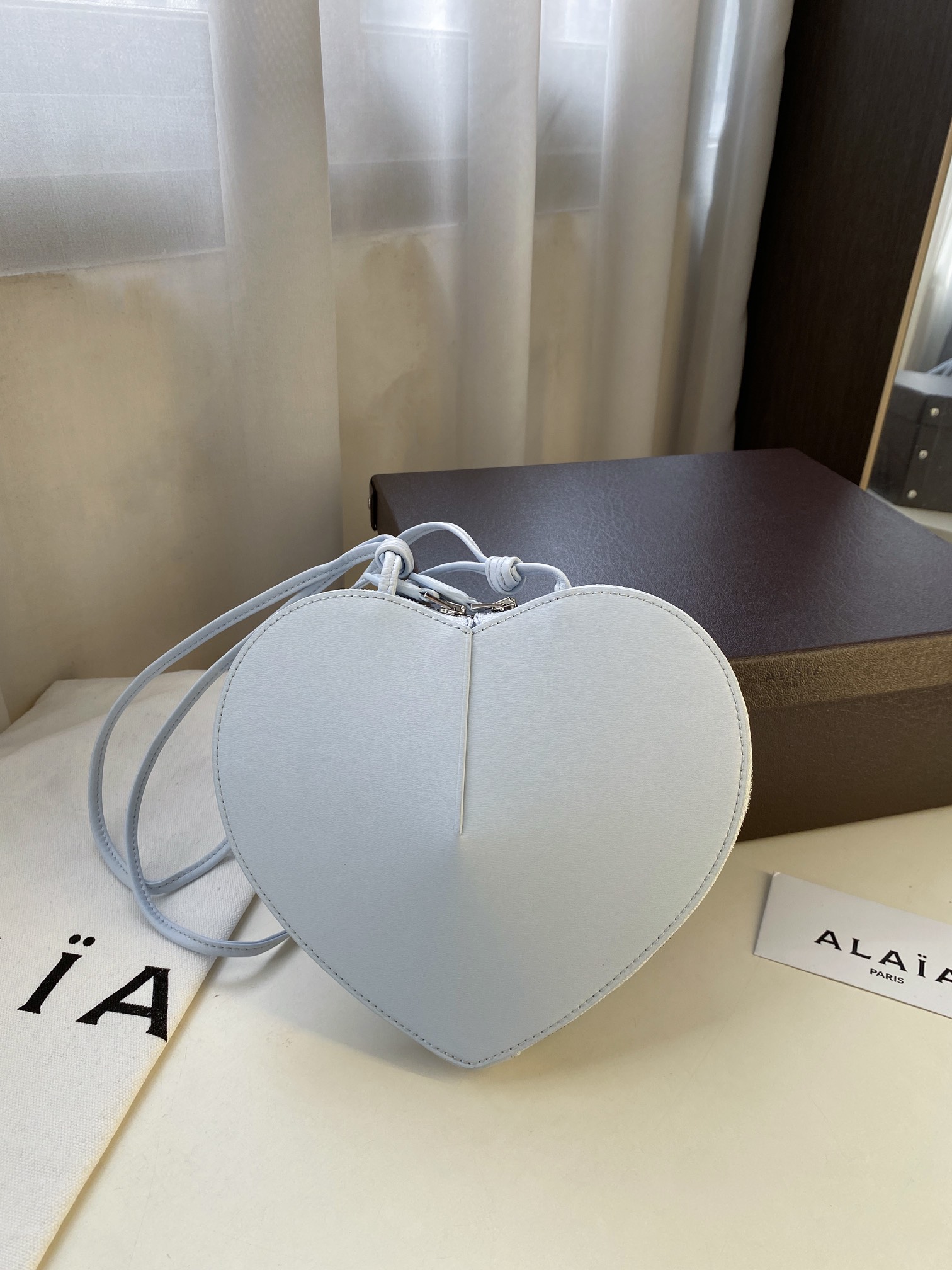 [TOP] ALAIA Le Coeur Bag 21-17-5 CM - White - 711 Luxury